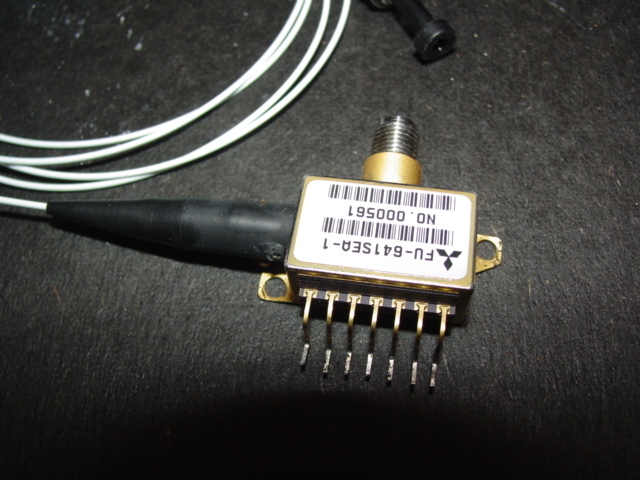 Modulator integrated DFB Laser Mitsubishi 10G approx 1mW DFB SMA Or SMB coaxial