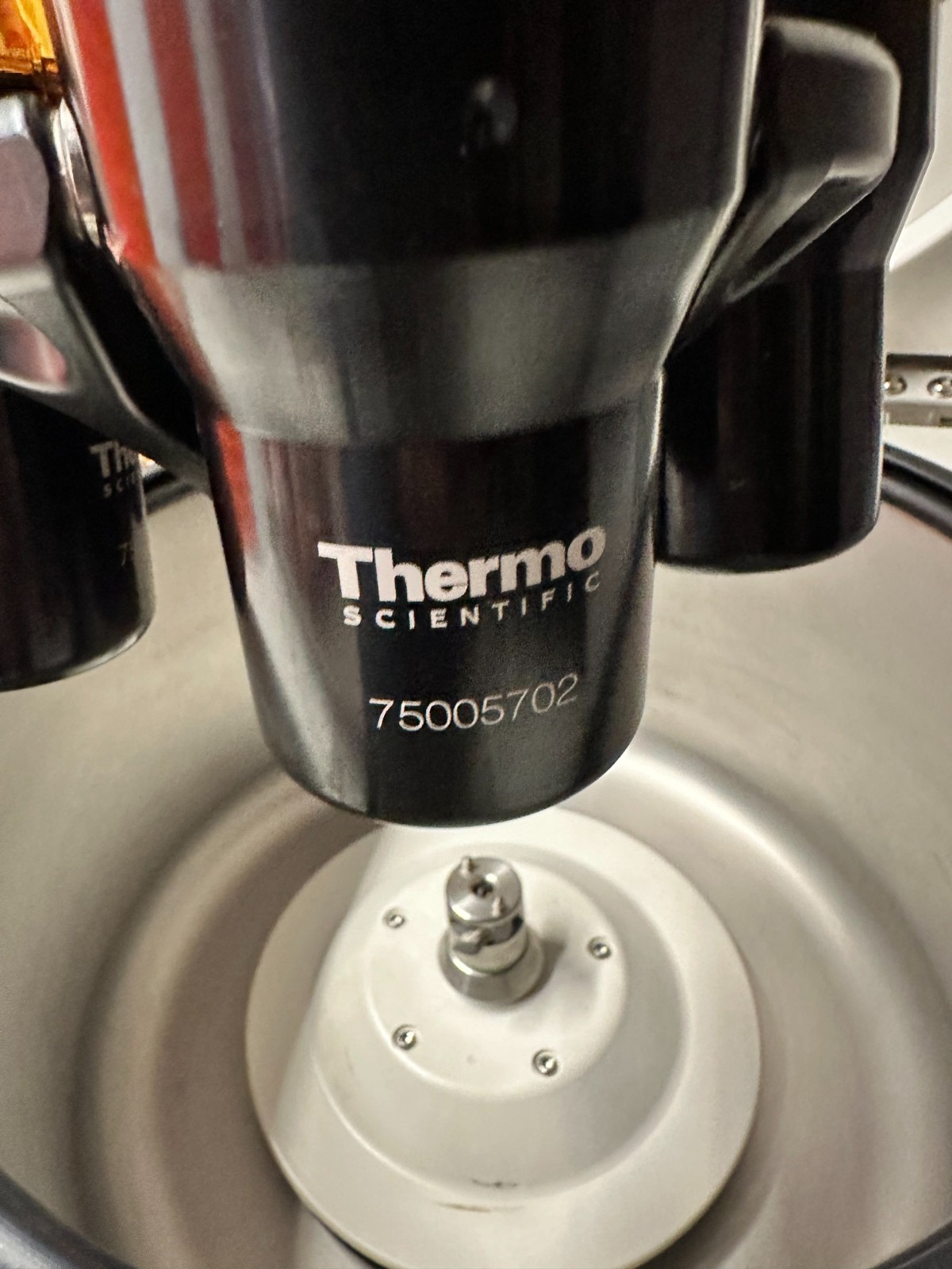 Thermo Scientific Sorvall ST 8 Centrifuge 75007200 Benchtop Lab w/ Rotor 120V