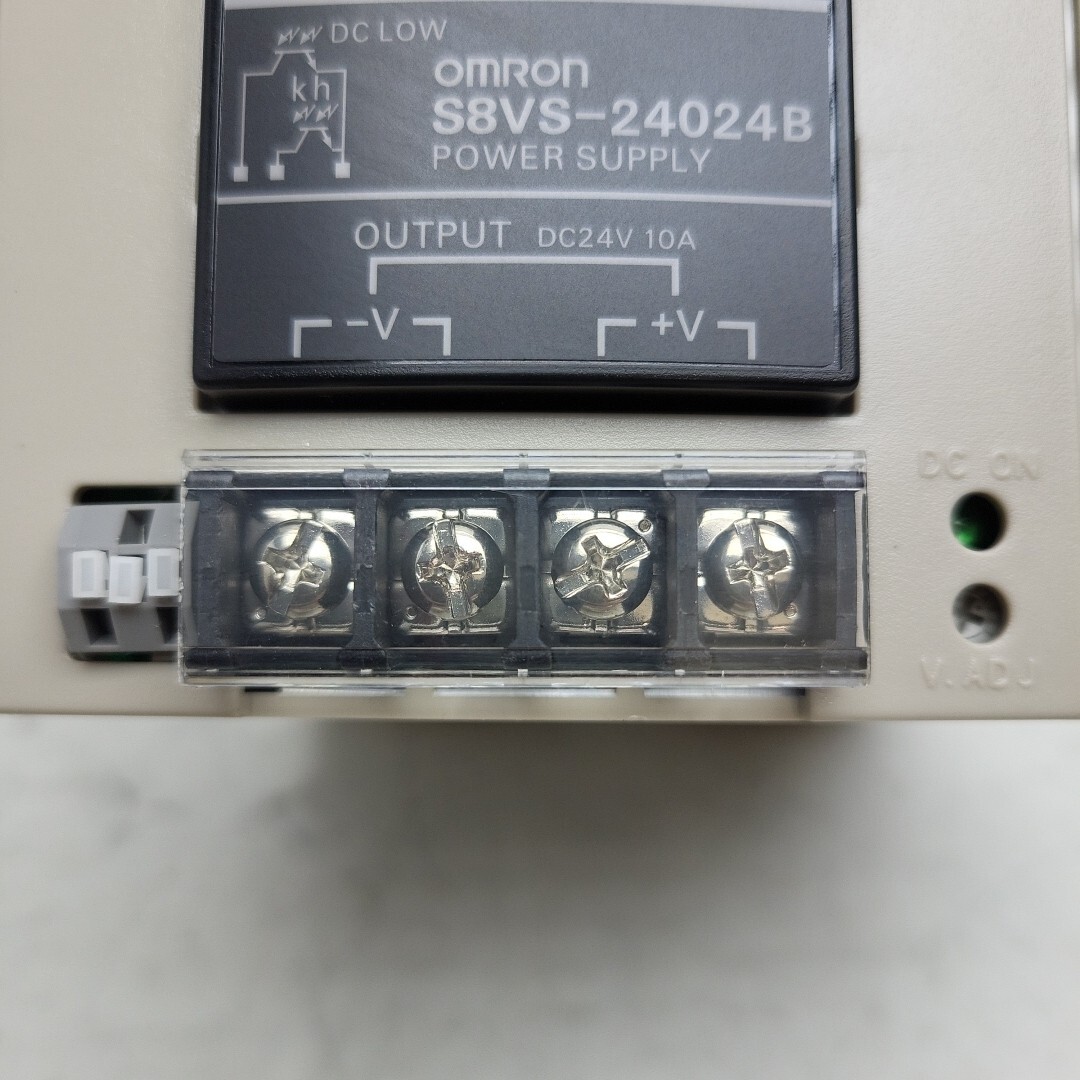 Omron S8VS-24024B Power Supply Input AC100-240V 3.8A Output 24VDC 10A *USED