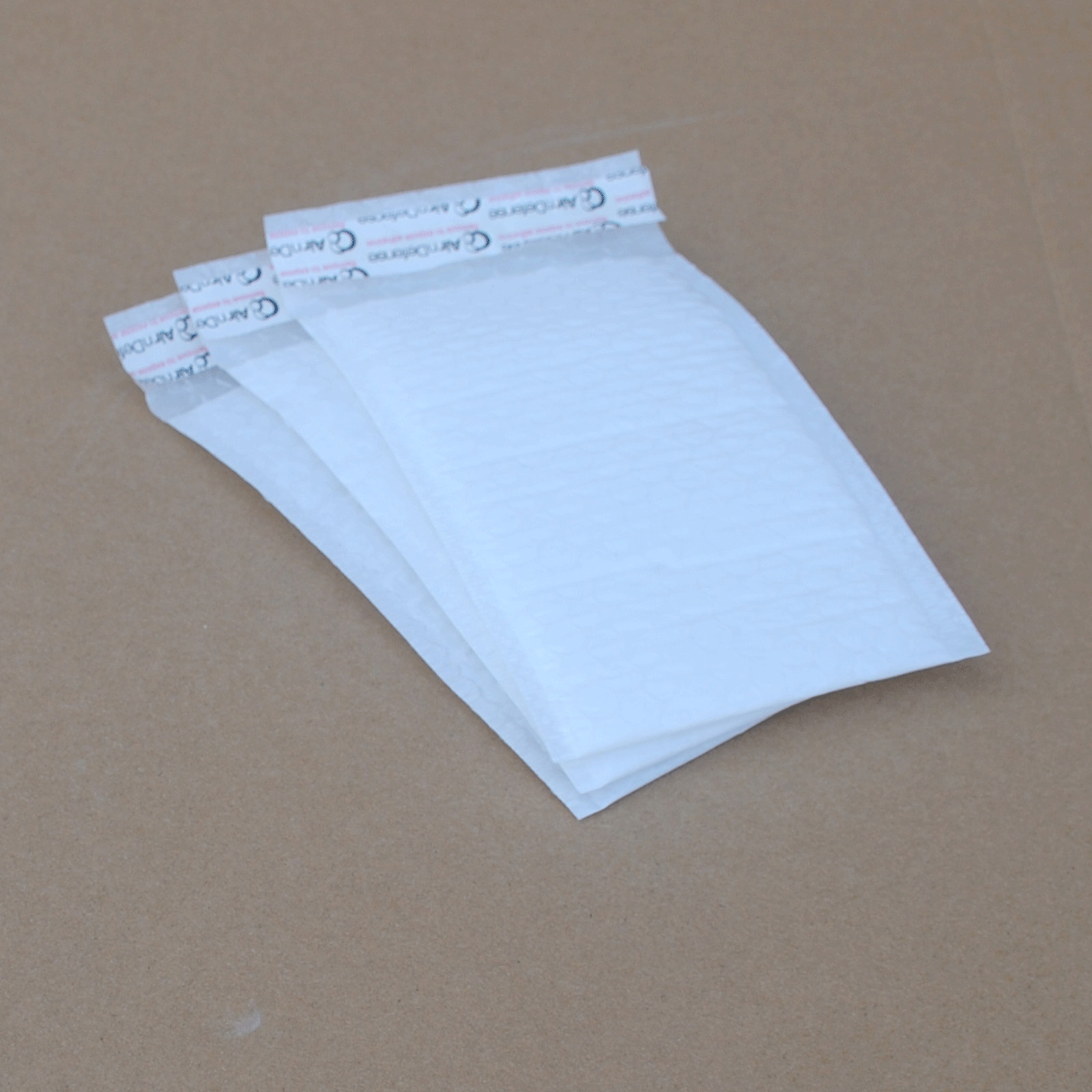 AirnDefense 500 #000 4X8″ White Poly Bubble Mailers Shipping Padded Envelope