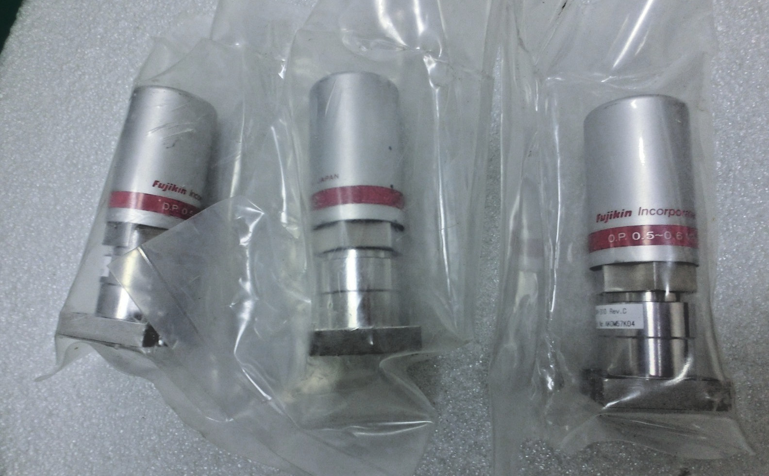 Lot of 3 Fujikin 708223 Lam 766-197844-310 Rev C O.P. 0.5~0.6mPa N.C. Valve~9929