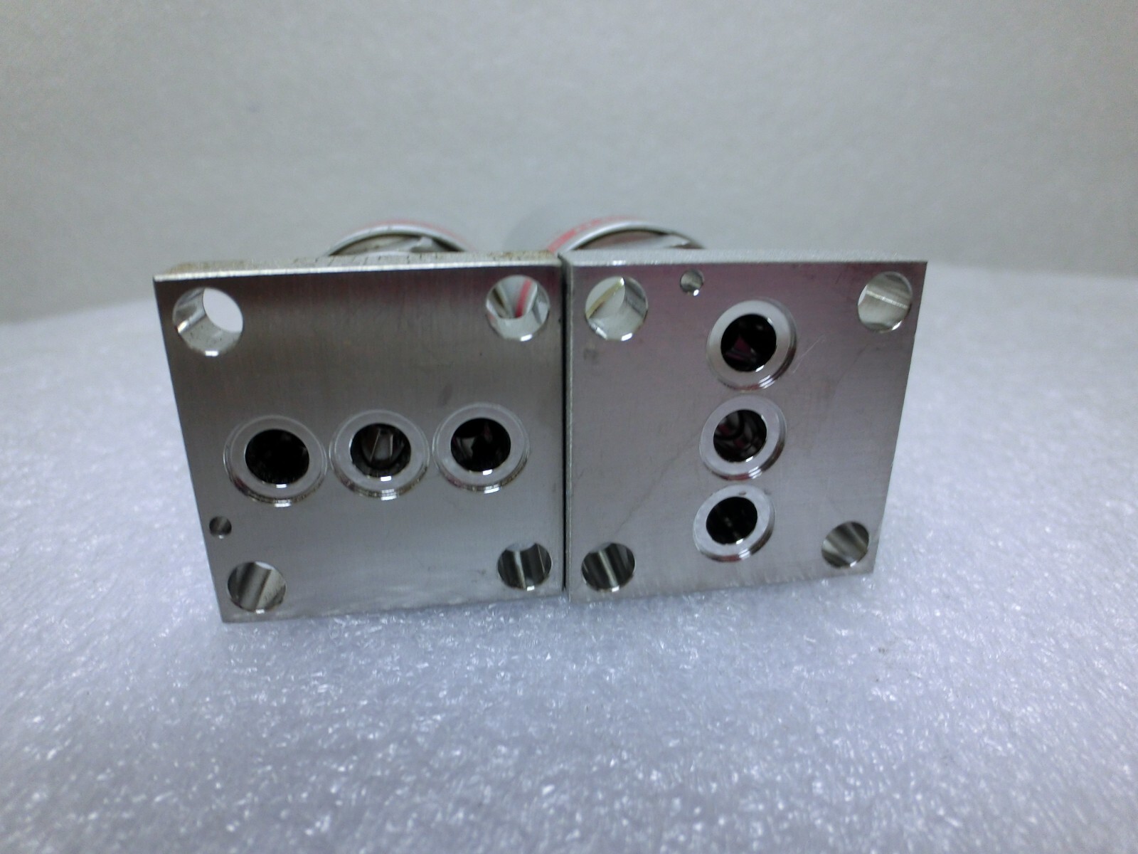 2pc Fujikin 708223 Diaphram Valve,LAM 766-197844-310 Rev C,O.P. 0.5~0.6mPa_96436
