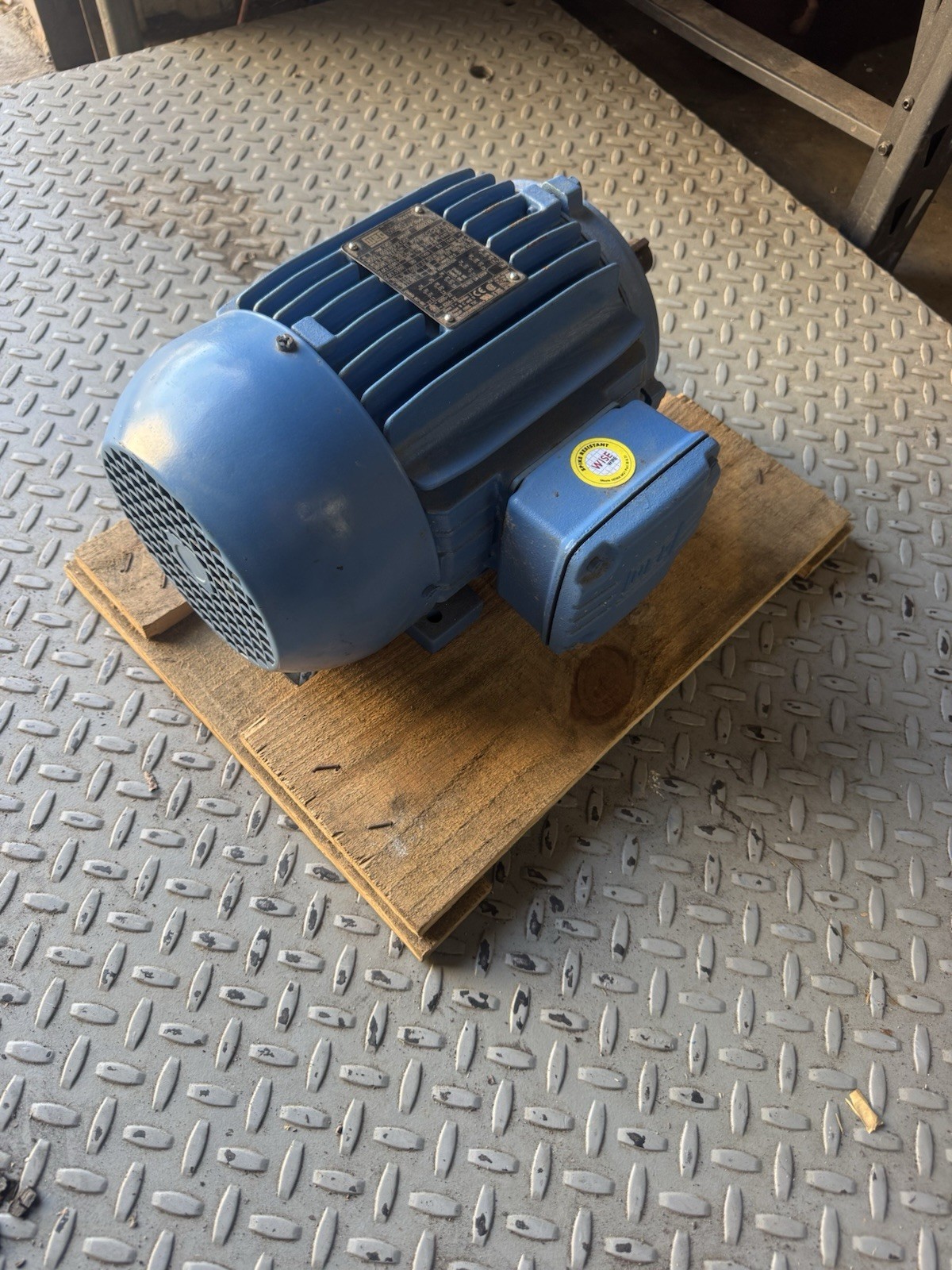 WEG 2 HP 3 Phase 1165 RPM Explosion Proof Motor 00212XT3E184T