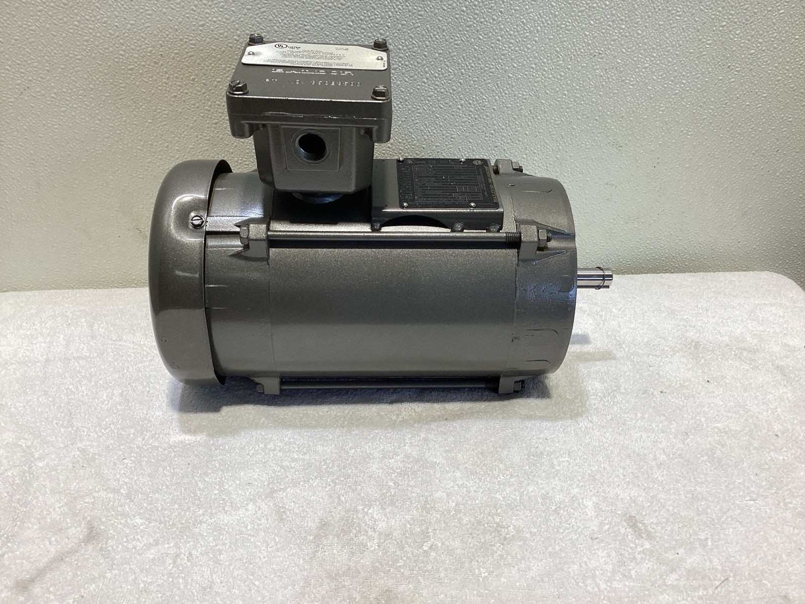 1/2HP BALDOR 1140 RPM 56C 3PH EXPLOSION PROOF MOTOR VXM050562A