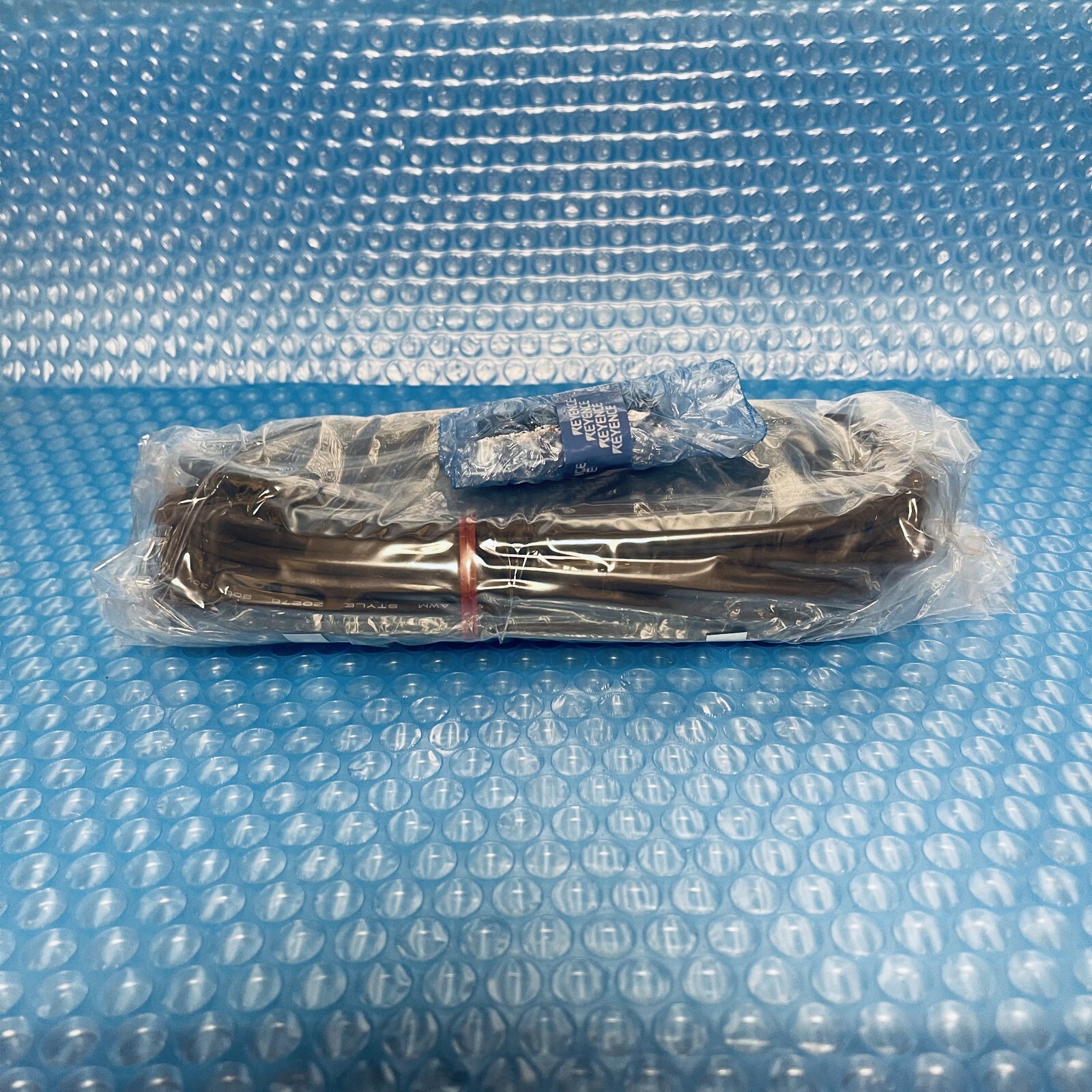 KEYENCE GS-11P10 Safety Door Sensor Non-contact Standard Type New In Box Japan