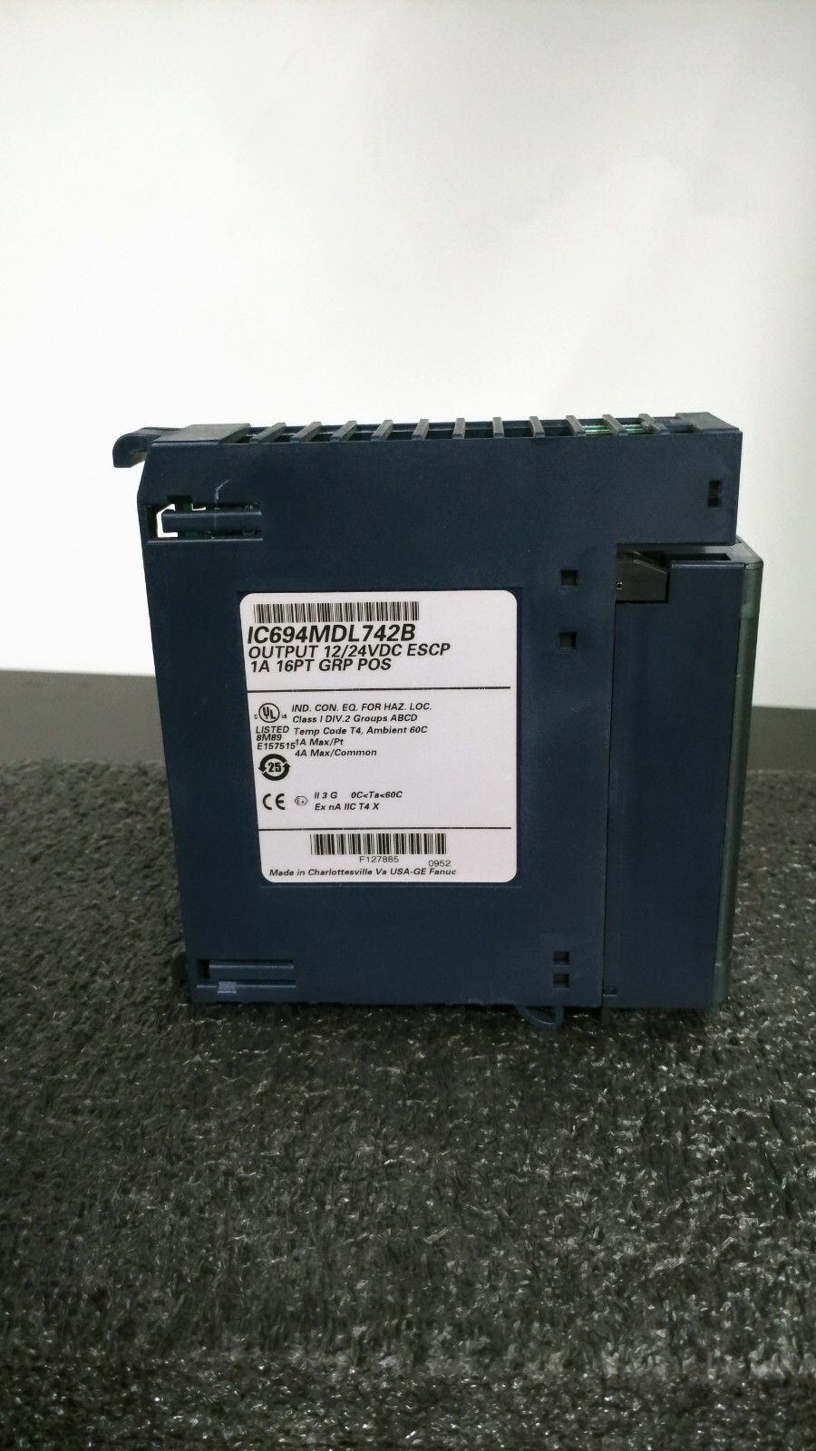 GE FANUC IC694MDL742B Output 12/24VDC ESCP 1A 16PT GRP POS Module