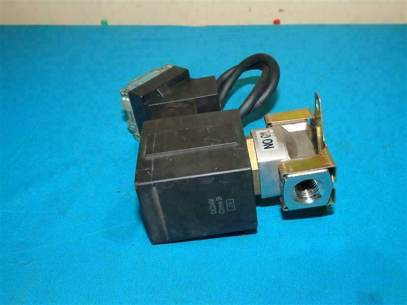 SMC VX2340L Solenoid Valve 0~0.35MPa 6mm 0~0.3MPa Made in Japan w/ Scratches