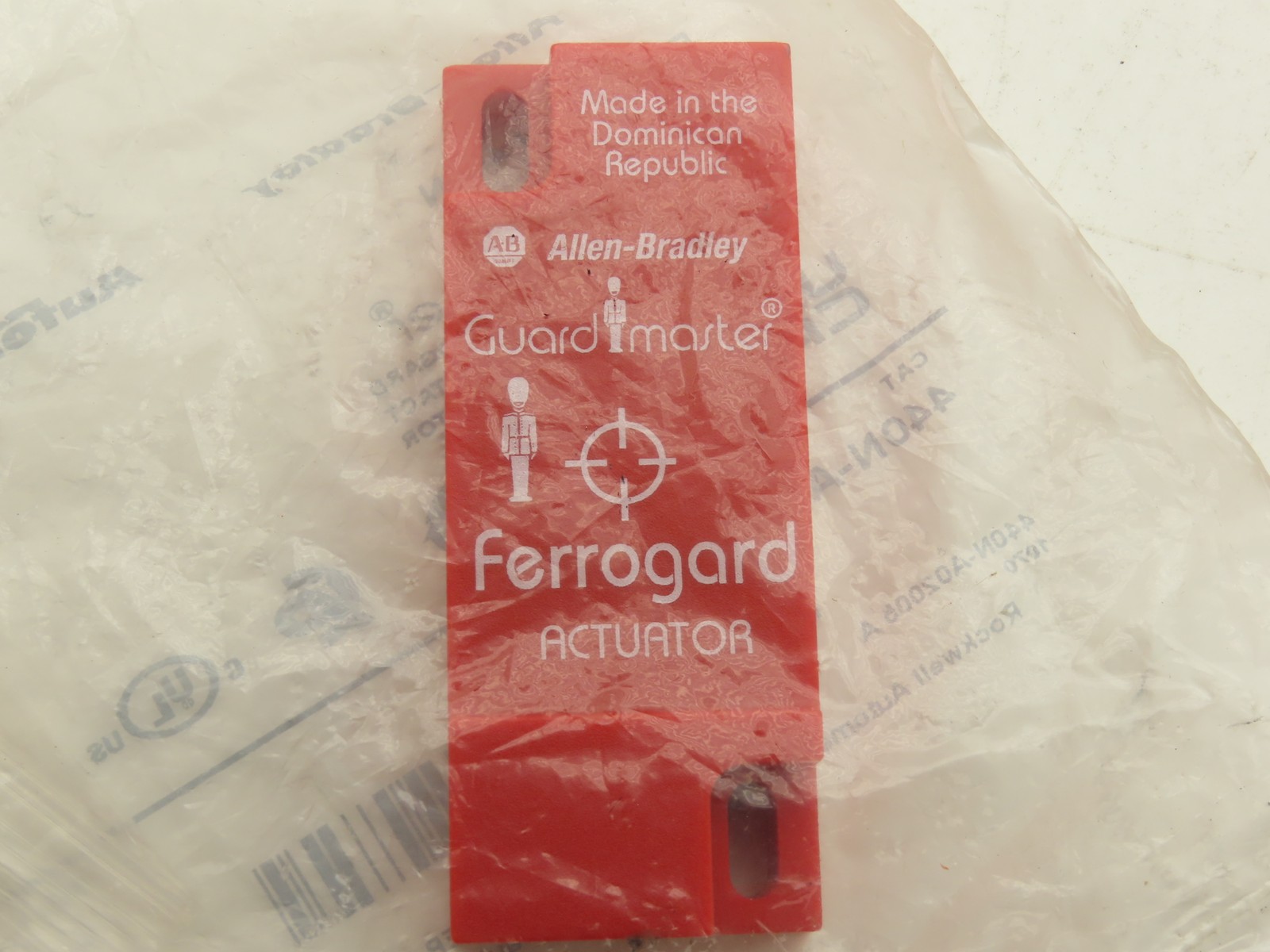 Allen Bradley 440N-A02005 Guardmaster Ferroguard Safety Switch Actuator Ser A