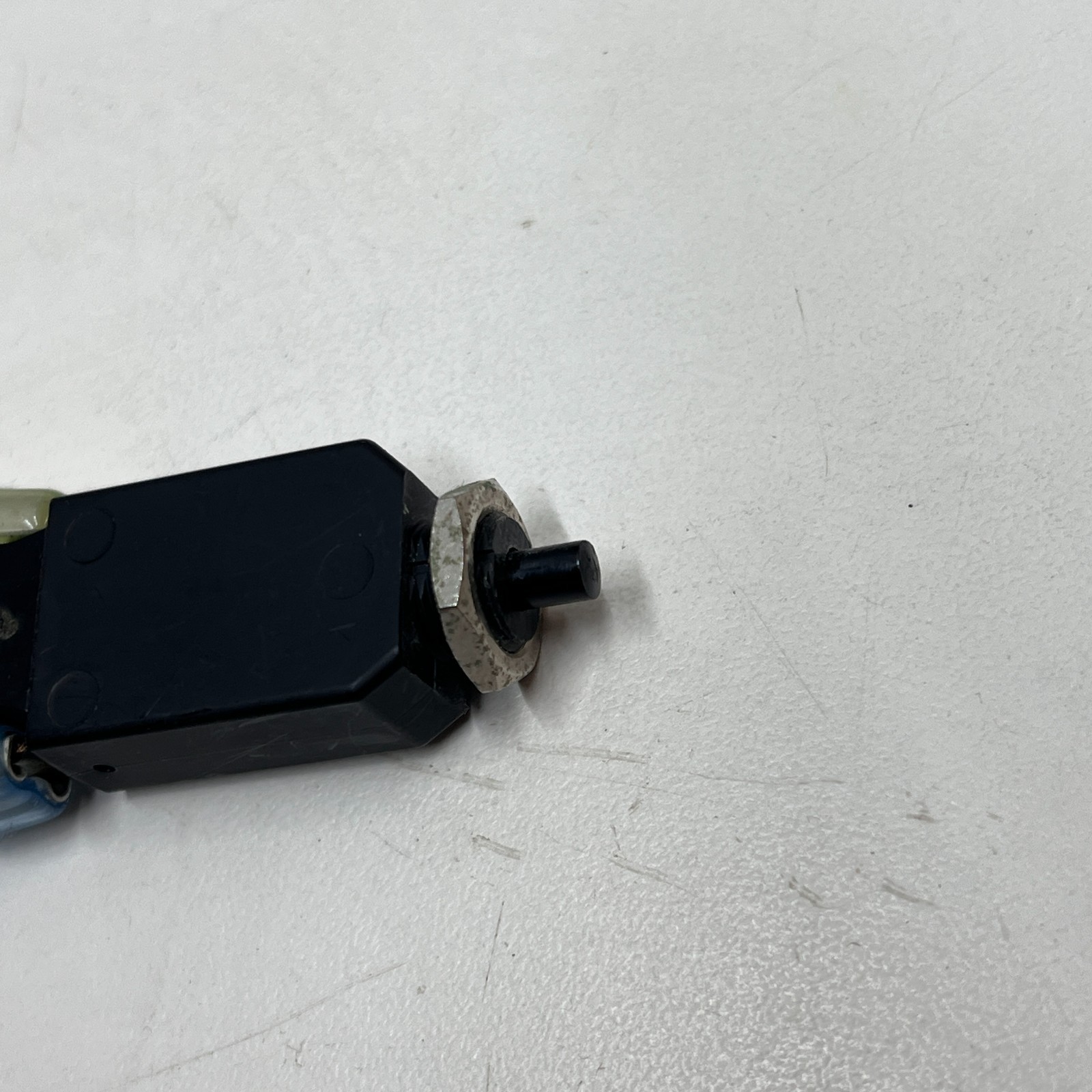 1Pc SCHURTER T11-211 4.5A 4 Thermal Circuit Breaker T11-211 Series 1 Pole