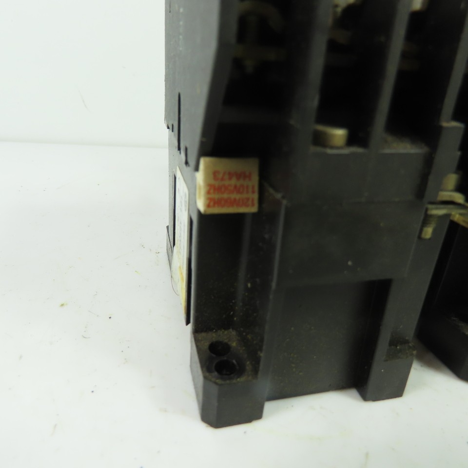 Allen-Bradley 104-A09ND3 9A 3-Pole Reversing Motor Starter 120V Coil 1.5-2.3A