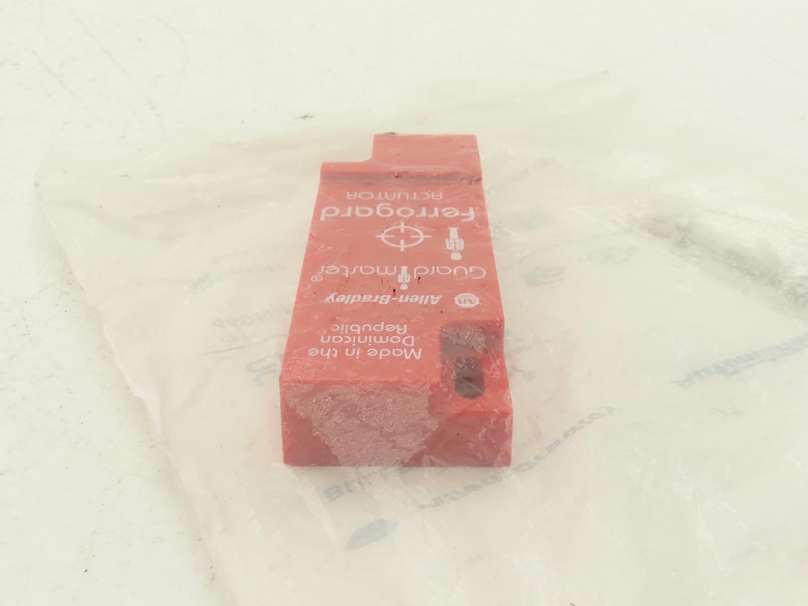 Allen Bradley 440N-A02005 Guardmaster Ferroguard Safety Switch Actuator Ser A