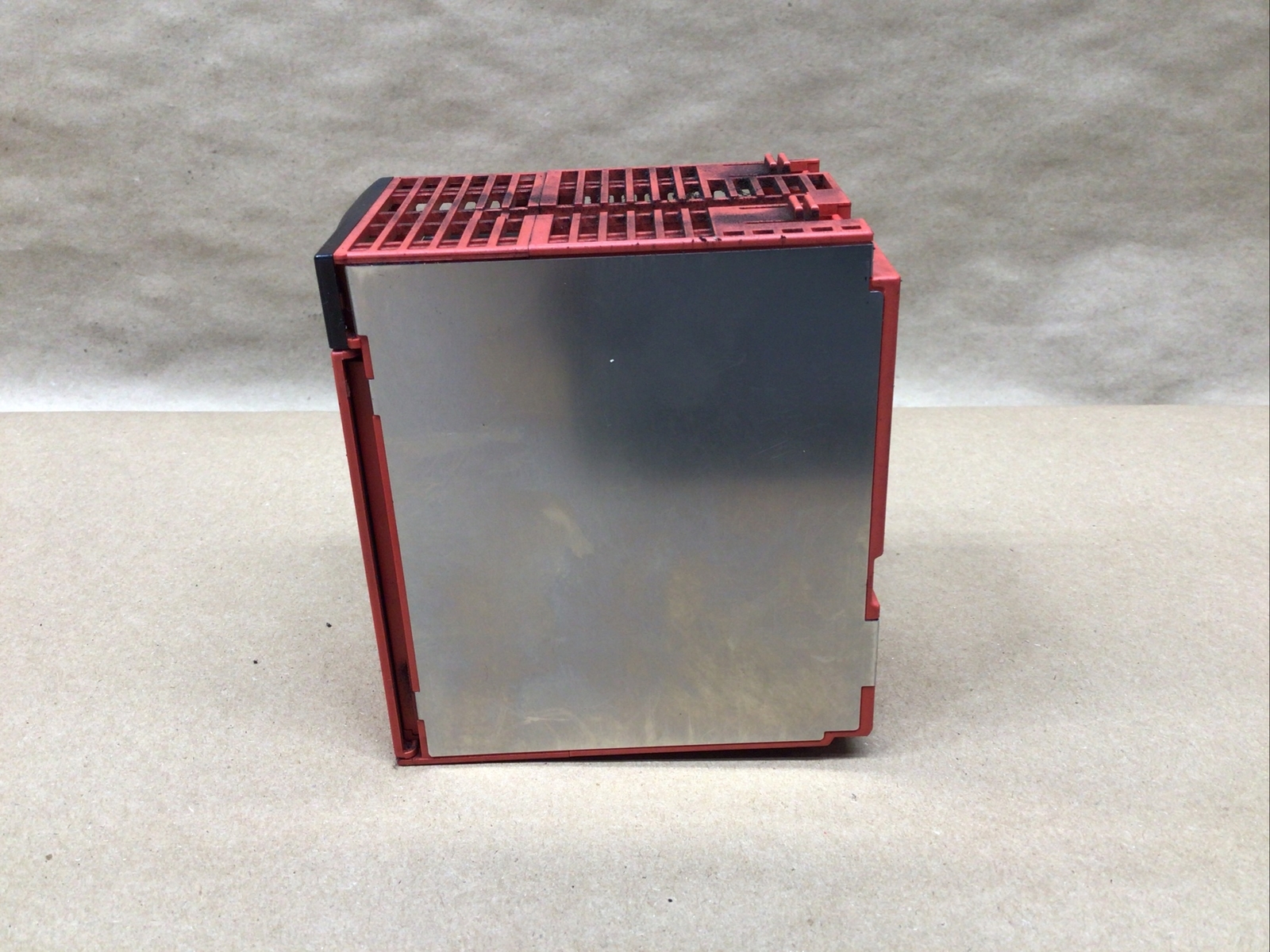 Mitsubishi MELSEC Q61P Power Supply Unit #1042F26*AD