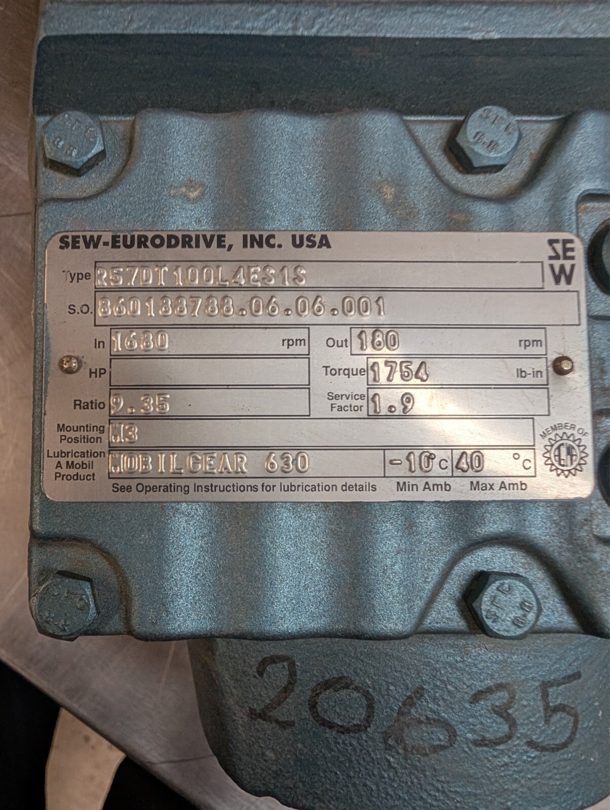 Sew-Eurodrive (DFT100L4ES1S) Gearbox 9.35 Ratio (R57DT100L4ES1S) 5HP, 1680RPM