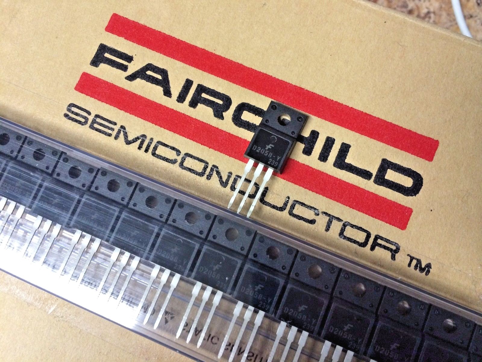 5 Pieces | 2SD2058 D2058 Transistor Original New FAIRCHILD