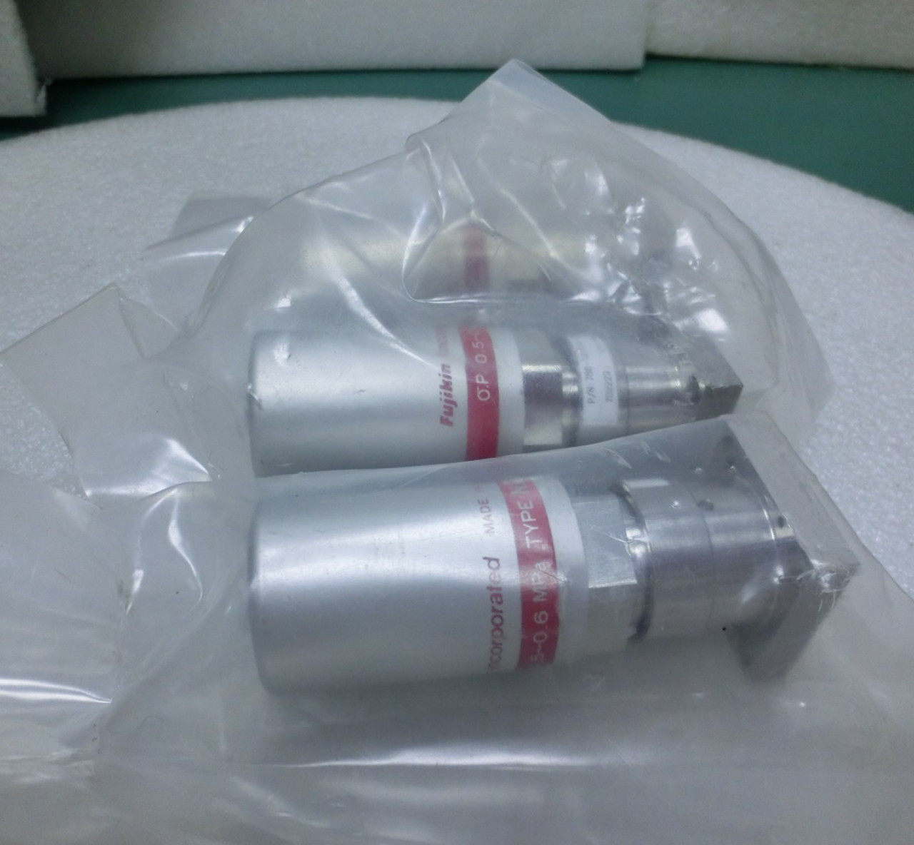 Lot of 3 Fujikin 708223 Lam 766-197844-310 Rev C O.P. 0.5~0.6mPa N.C. Valve~9929