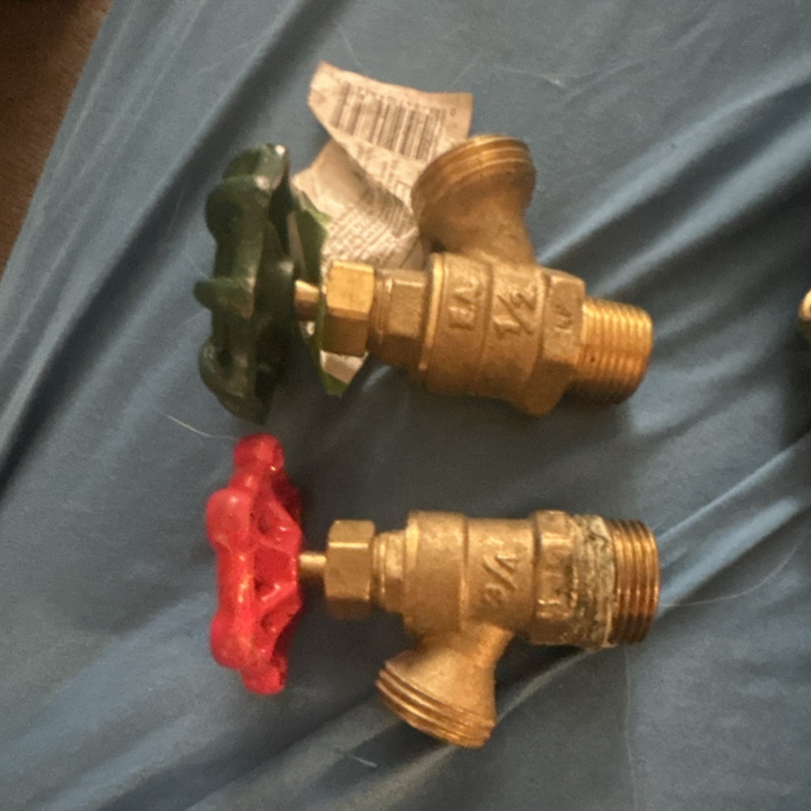 PA Brass Hose Bibbs 1/2 in MIP x 3/4 in GHT with Green & Red Handles Lot
