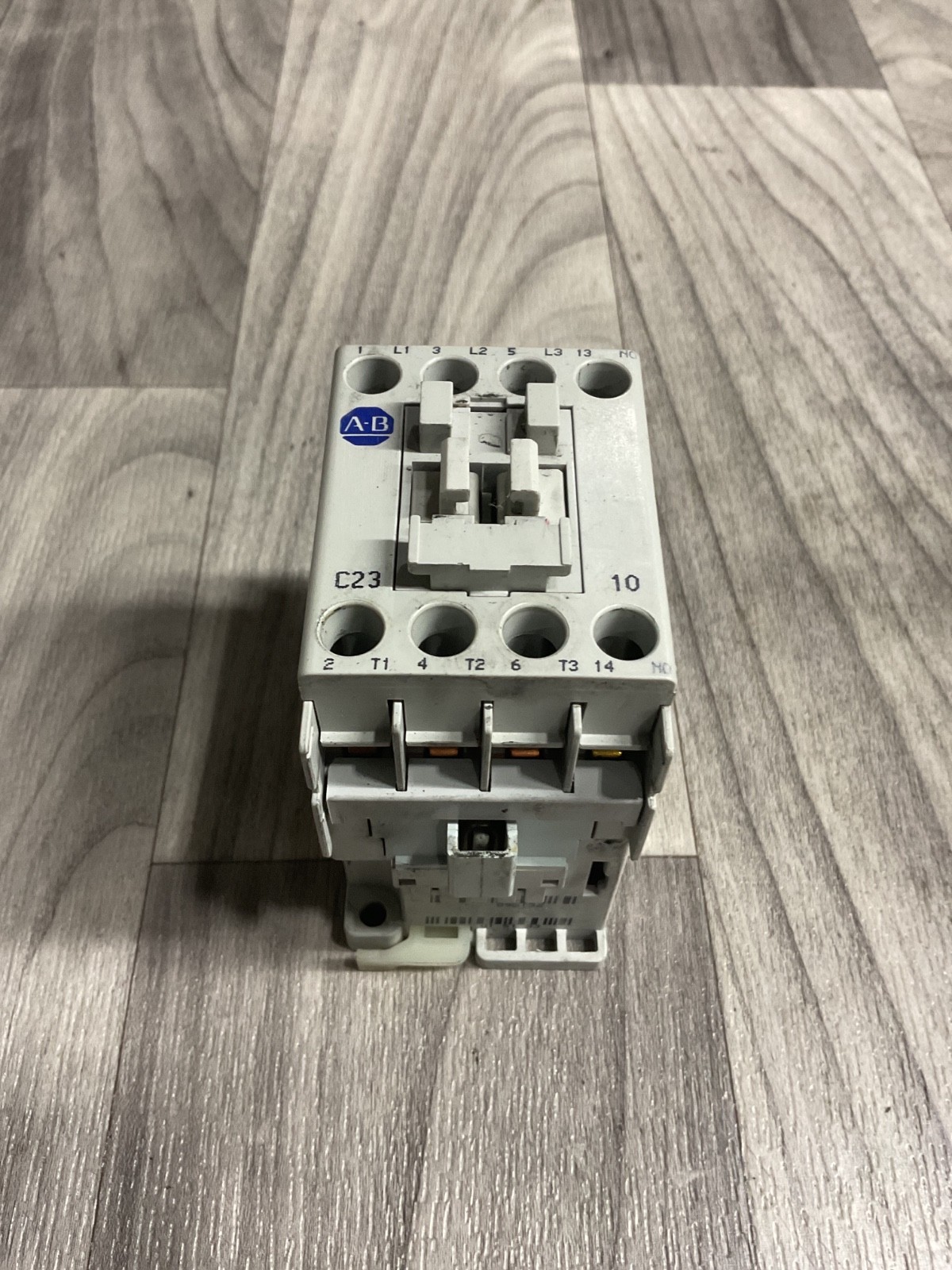 Allen-Bradley 100-C23*10 Contactor SER C, 110V-50Hz, 120V-60Hz, #4026M99