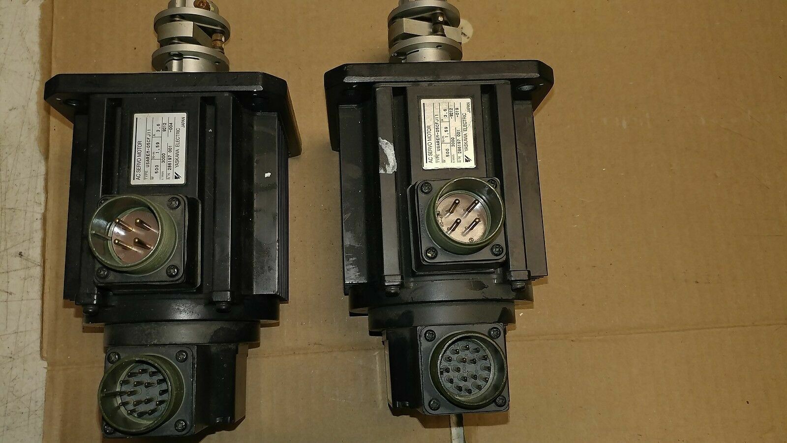Yaskawa USAREM-05CFJ11 AC Servo Motor 500W 1.59Nm 3.6A 3000RPM Industrial OEM