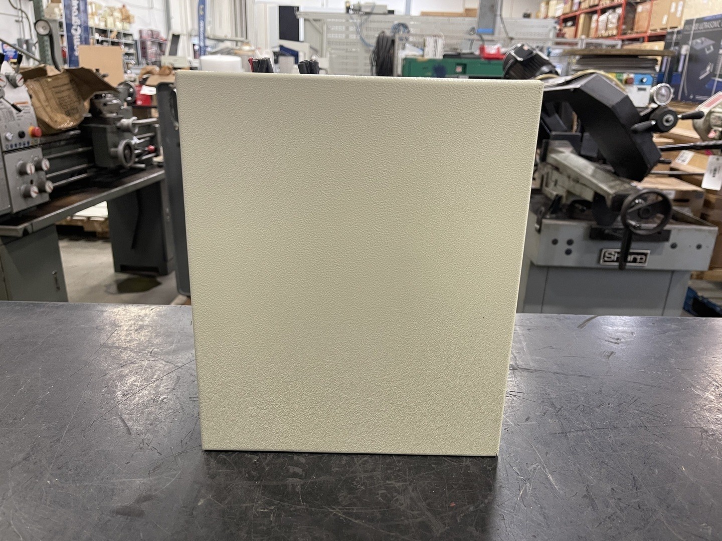 SURPLUS NEW ITE PB29AA18D4 18 Path 120 Volts CCTV Power Supply