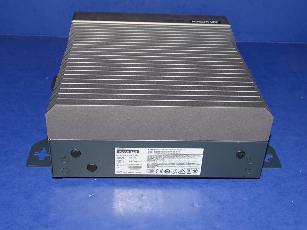 NEW IN ORIGINAL BOX ADVANTECH MIC-7700 / MIC7700Q2101-T Desktop Compact Fanless