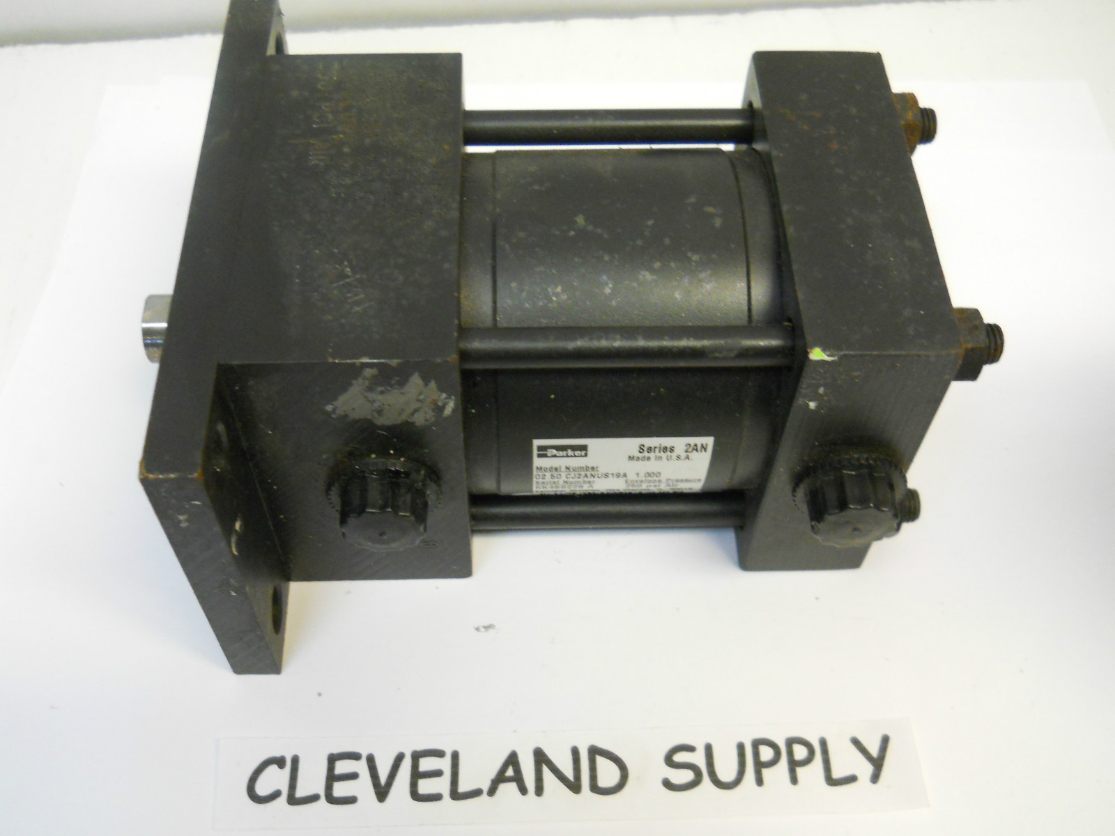 PARKER 02.50 CJ2ANUS19A 1.000 PNEUMATIC CYLINDER 2.5 BORE 1″ STROKE NEW NO BOX