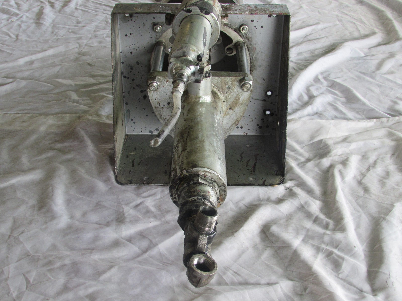 GRACO 230-983 SENATOR PUMP E92A SERIES 13-1 RATIO ***FAIR***