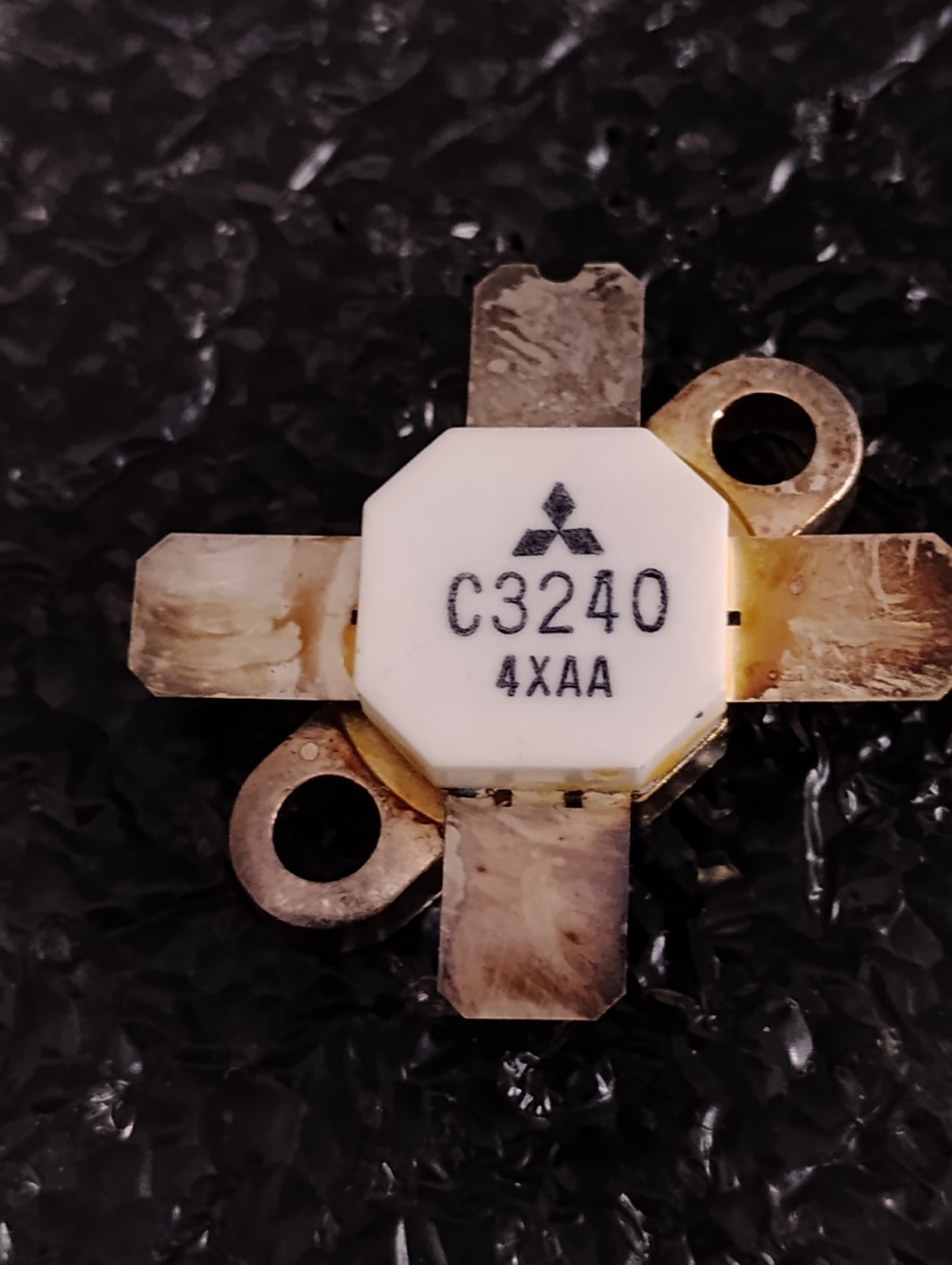 2SC3240 NPN Mitsubishi HF Band Power Transistor