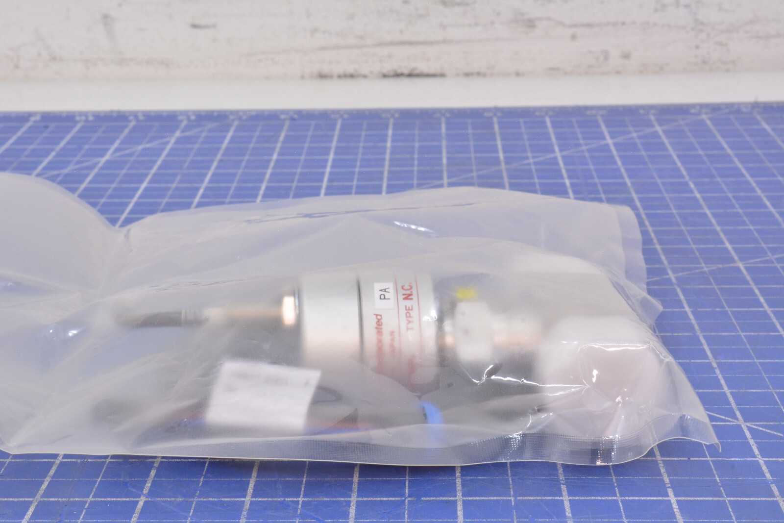 W-2L33-D1-F / FLOWMETER 5 L/MIN ANALOG OUT, W INSTALLATION HW / TOKYO KEISO