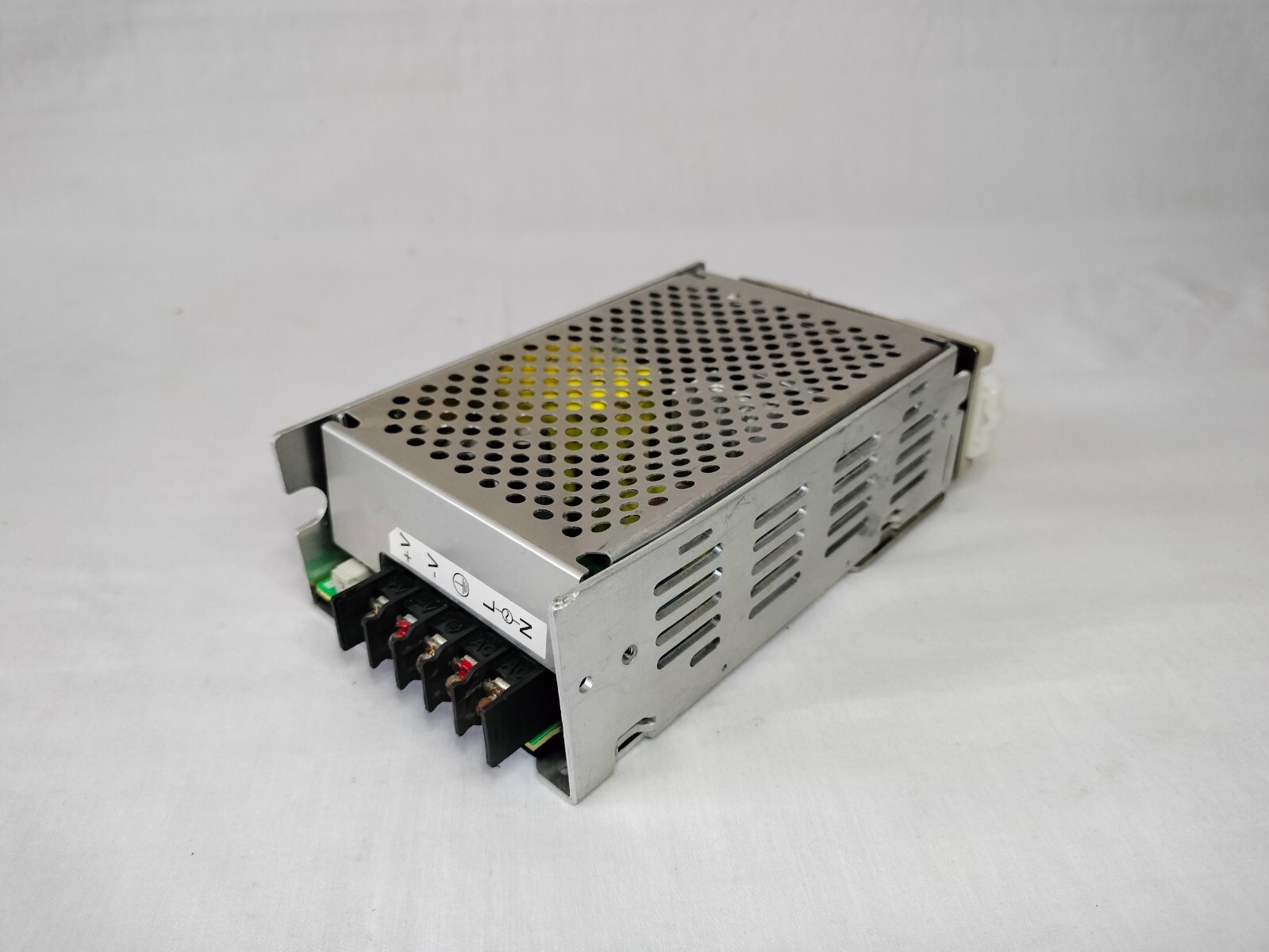 Omron S8JX-N15024CD S8JXN15024CD Power Supply 24VDC 6.5A Made in China