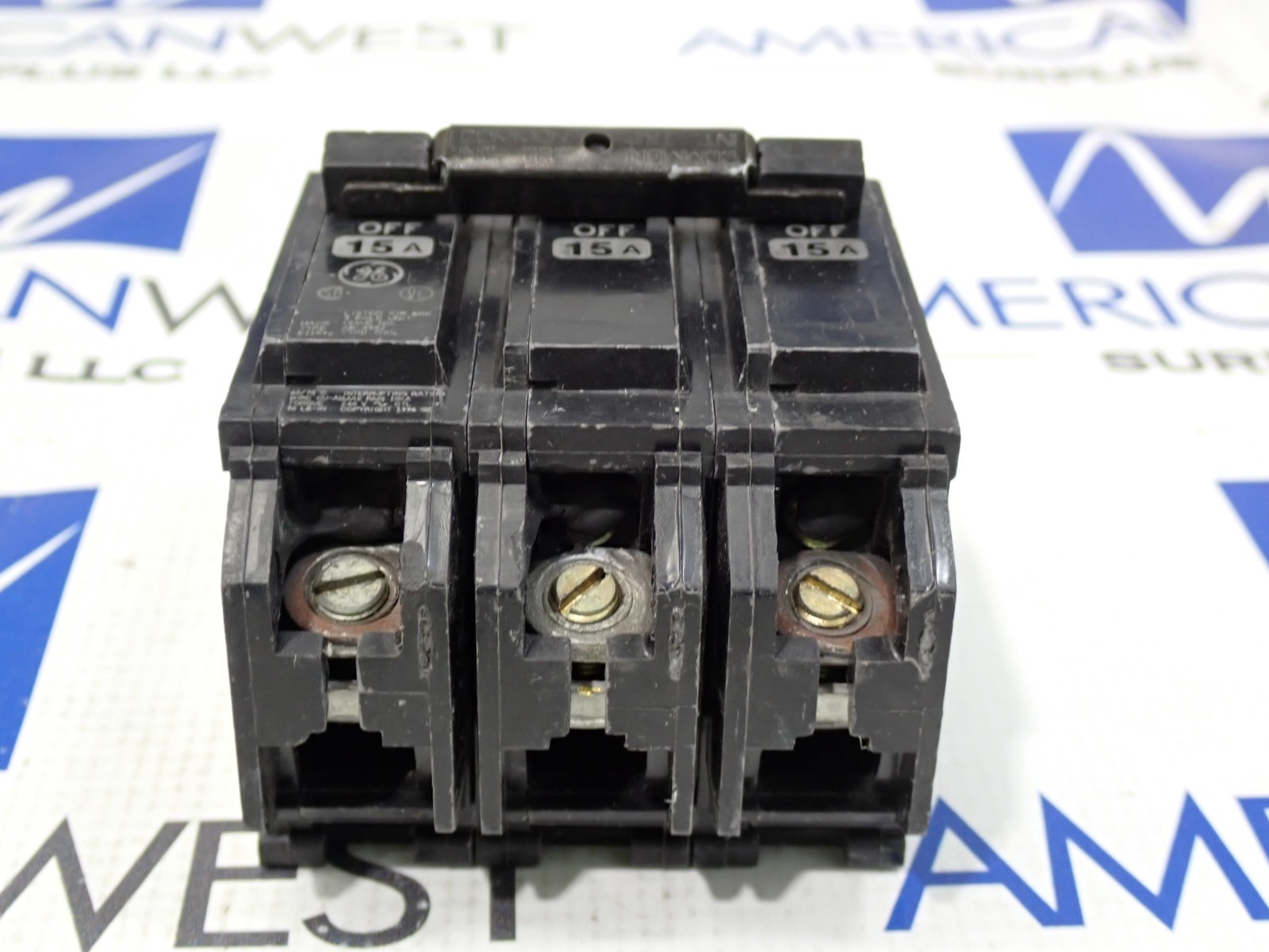 GE General Electric THQL32015 15 amp 3 pole plug in breaker 240 volt THQL chip