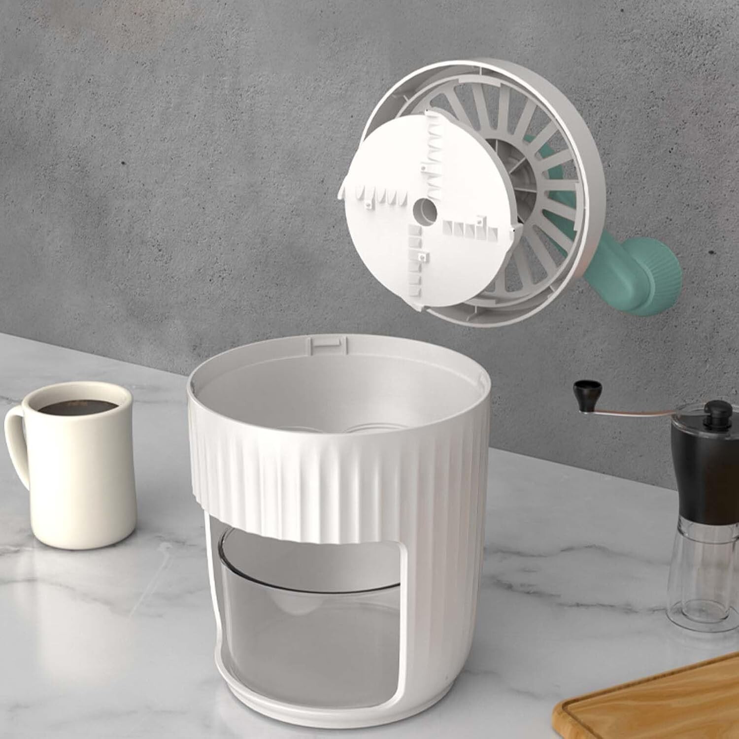 Portable Manual Rotary Ice Crusher, Small Household Ice Shaver, Snow Cone Maker