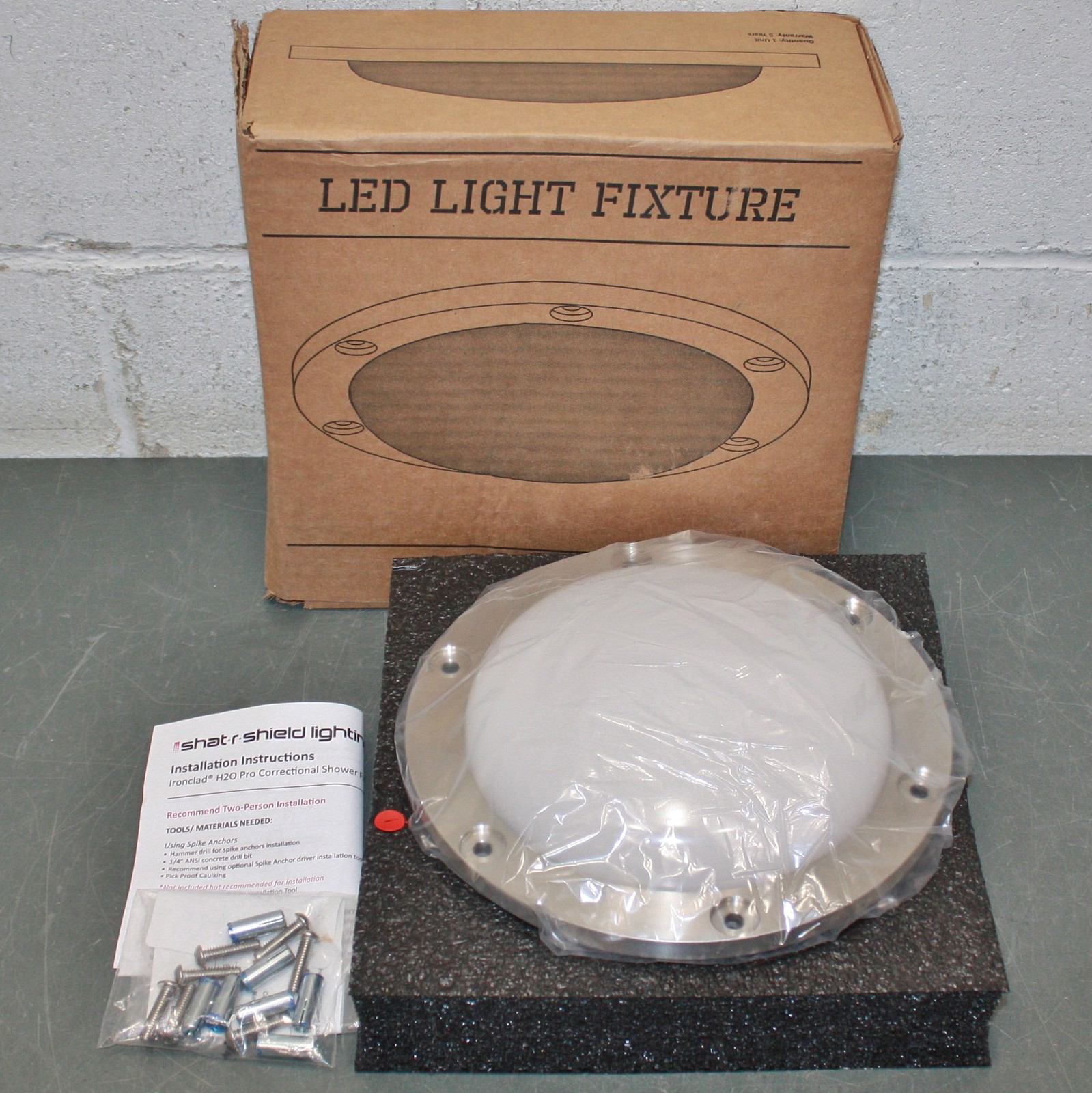Shat-R-Shield Waterproof LED Light Fixture 24H2O50WLFVHSSPCTB00001, 120-277V AC