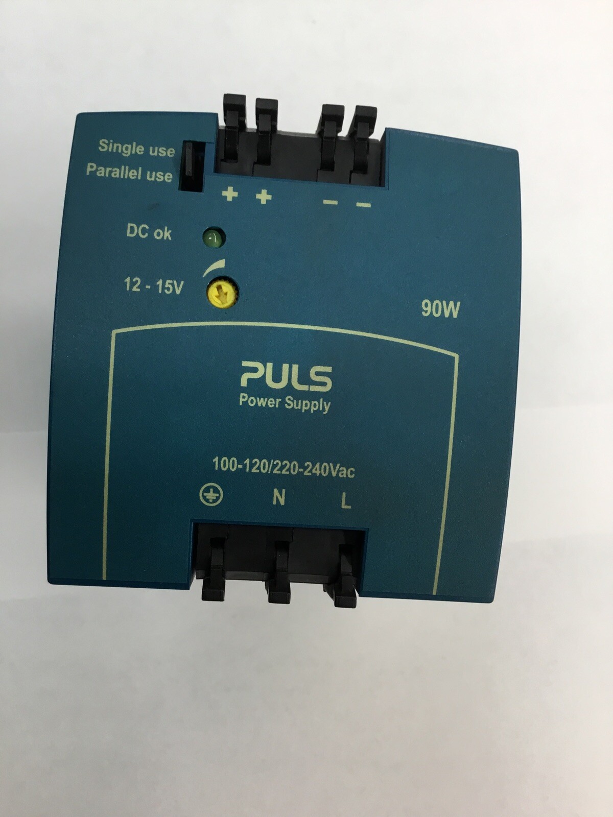 PULS POWER SUPPLY ML100.102 OUTPUT 12-15V VOLTS 13.8V Regulated Din rail 100-240