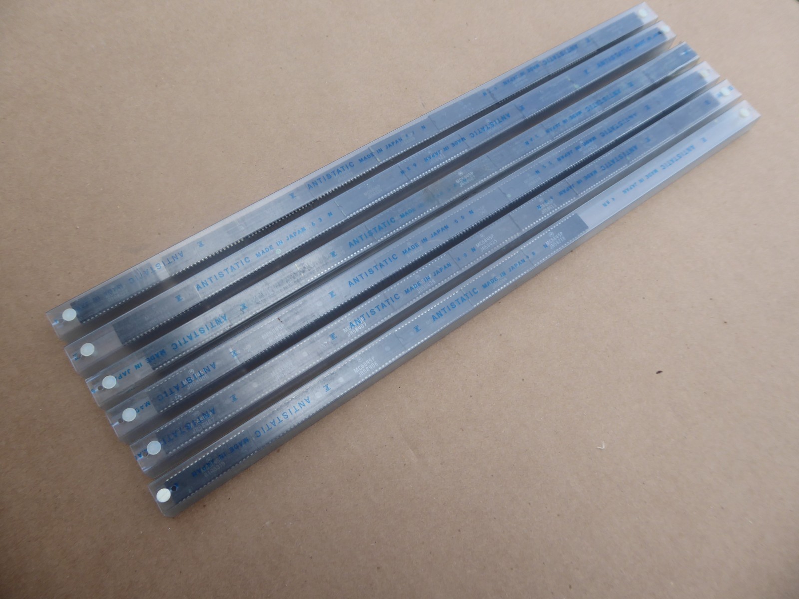 Motorola MC6845P VIDEO CRT CONTROLLER IC, 50 Pc LOT, DIP 40 PIN – Pulls in Tubes