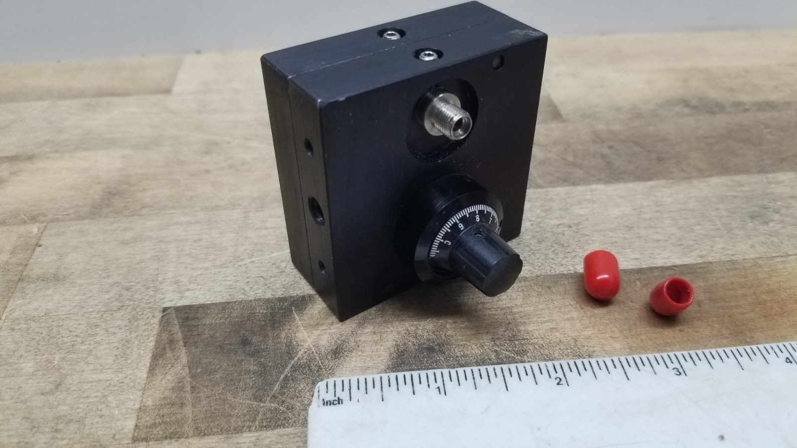 RF Potentiometer Attenuator with SMA Connectors (Unknown RF Device)
