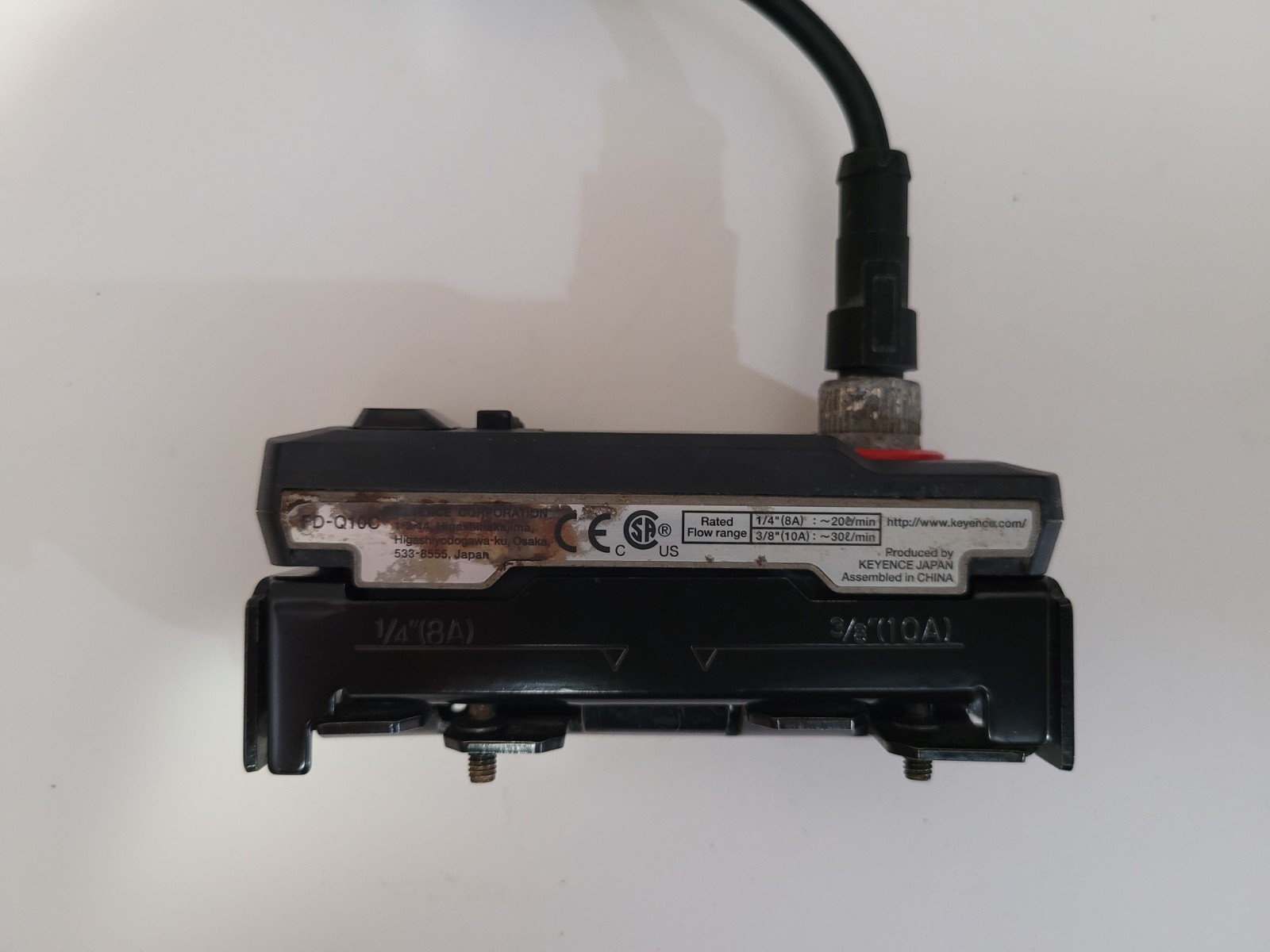 KEYENCE FD-Q10C Flow Sensor 0.25-0.375 in. Clamp On Meter with Bracket & Cable