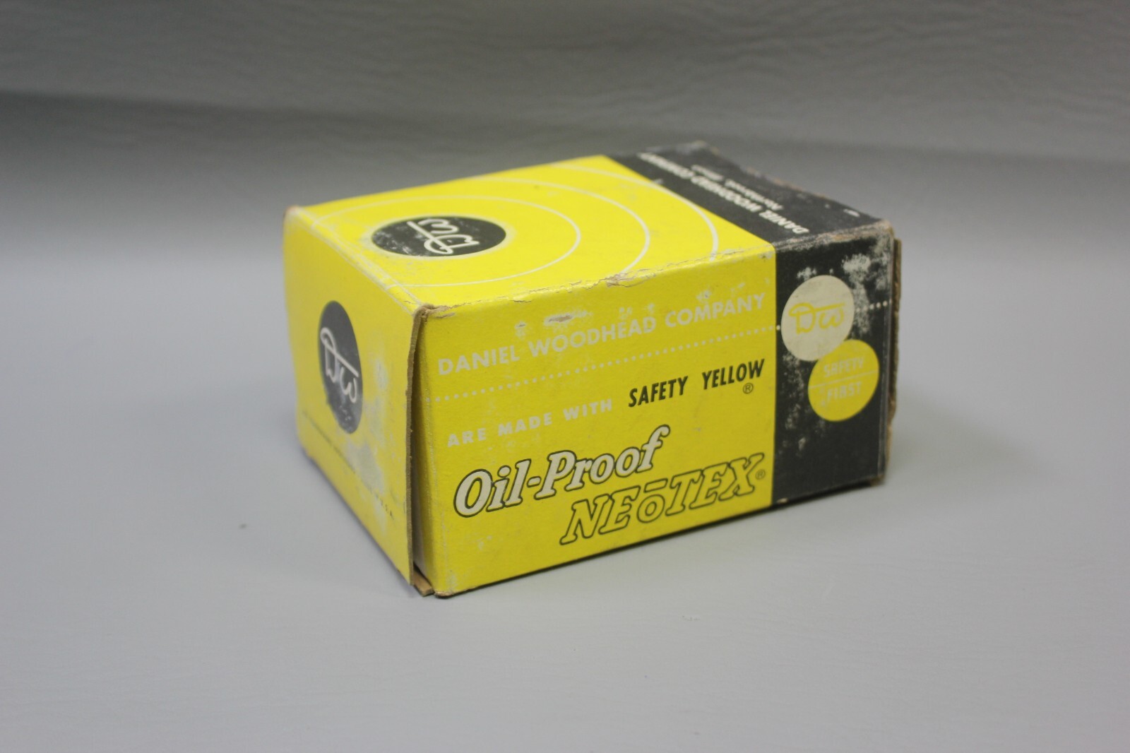NEW WOODHEAD OIL PROOF NEOTEX WATERTITE RECEPTACLE COVER 6700