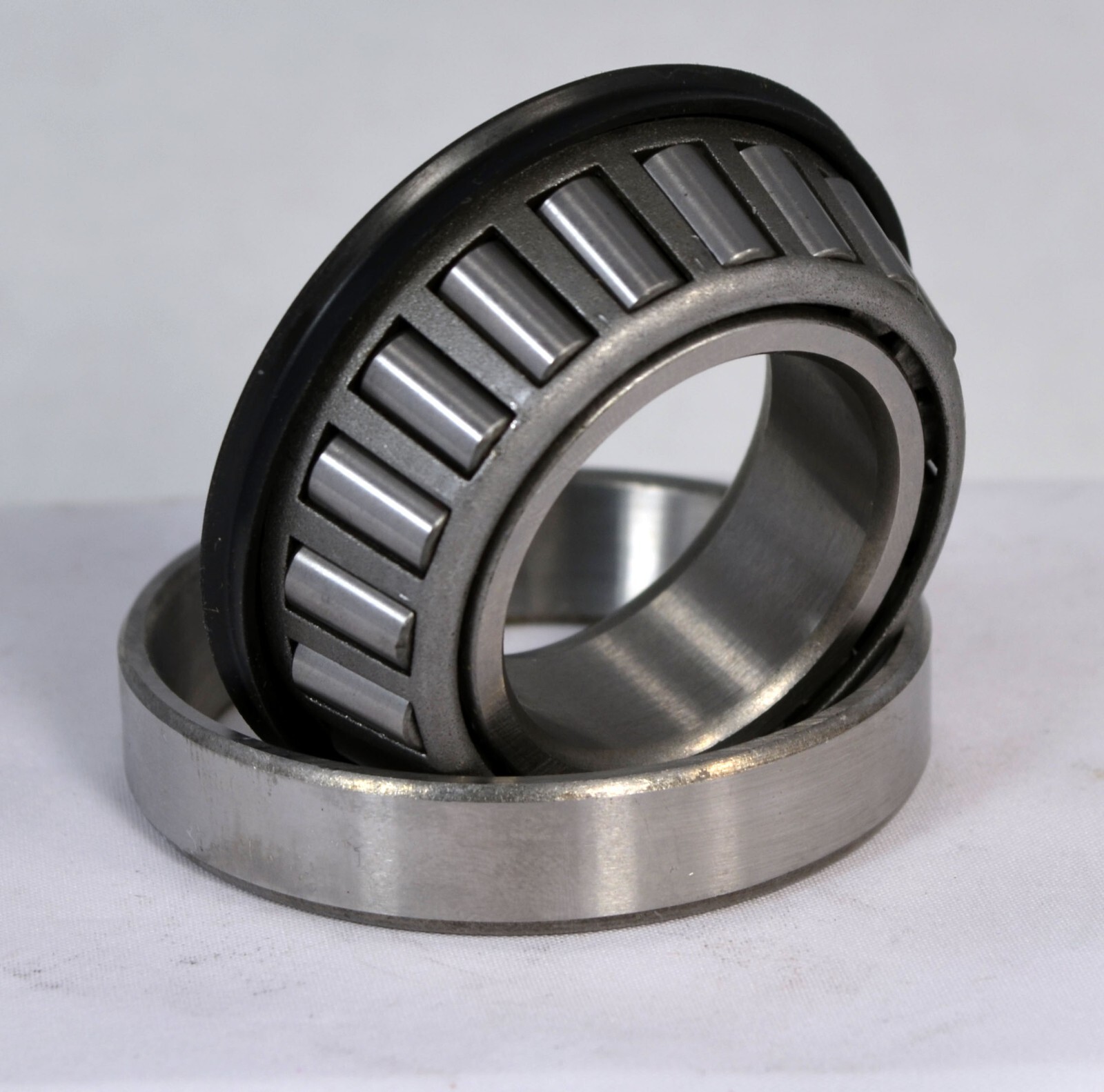LM11949LA/LM11910 3/4″ Bore Tapered Roller Wheel Bearing LM11949XL with Seal
