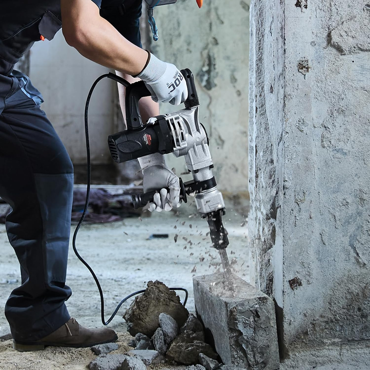 1400W Electric Jackhammer Heavy Duty, 2Pcs Chisels Bits Chipping with Case, 2900