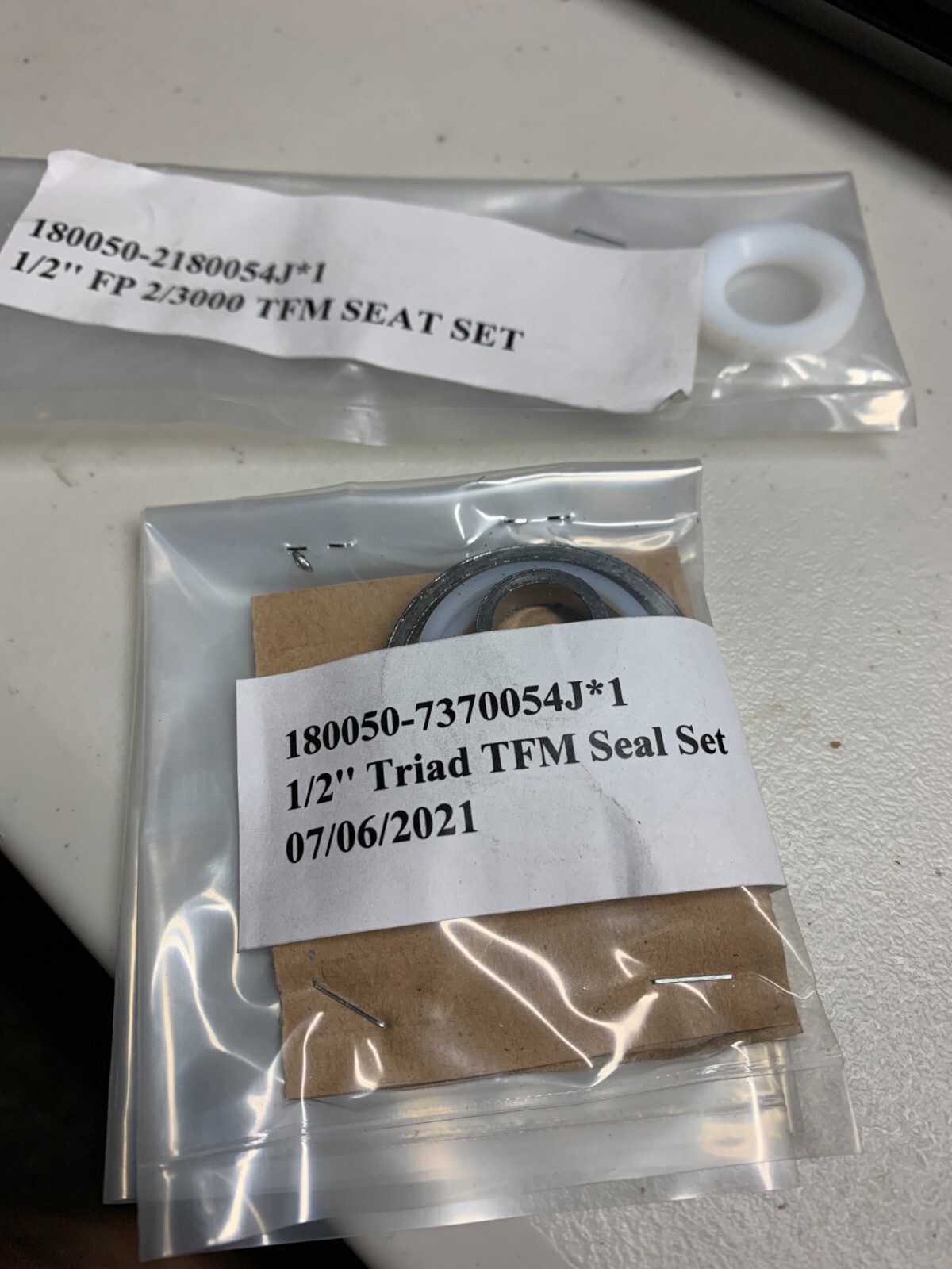 1/2″ Triad TFM Seal Set for Valves 180050-7370054J and Seal Seat Set