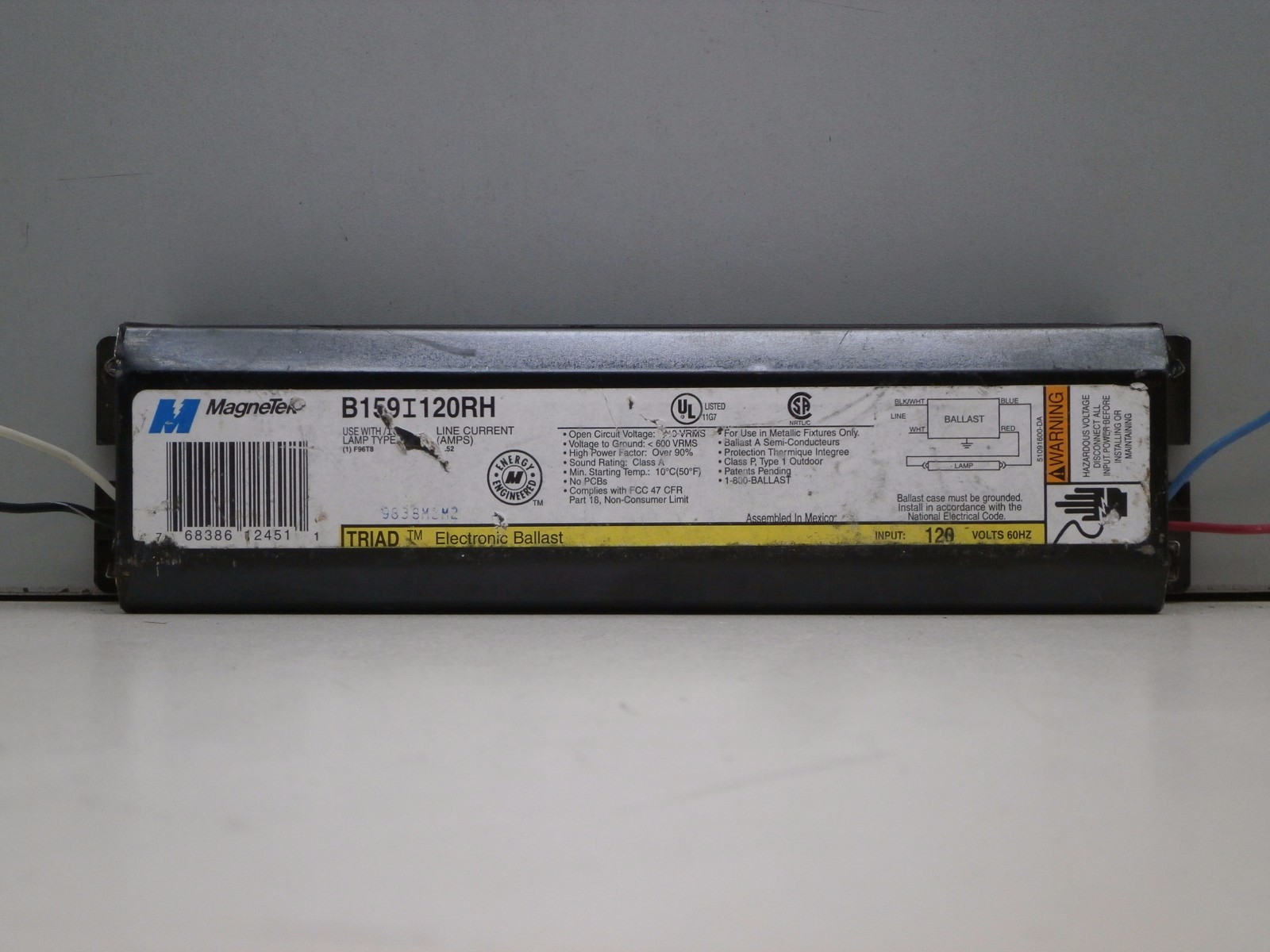 Universal Triad B159I120RH Fluorescent Electronic Ballast for (1) F96T8 Lamp