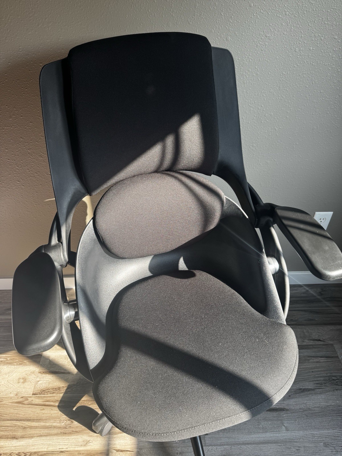 All33 BackStrong C1 Task Chair
