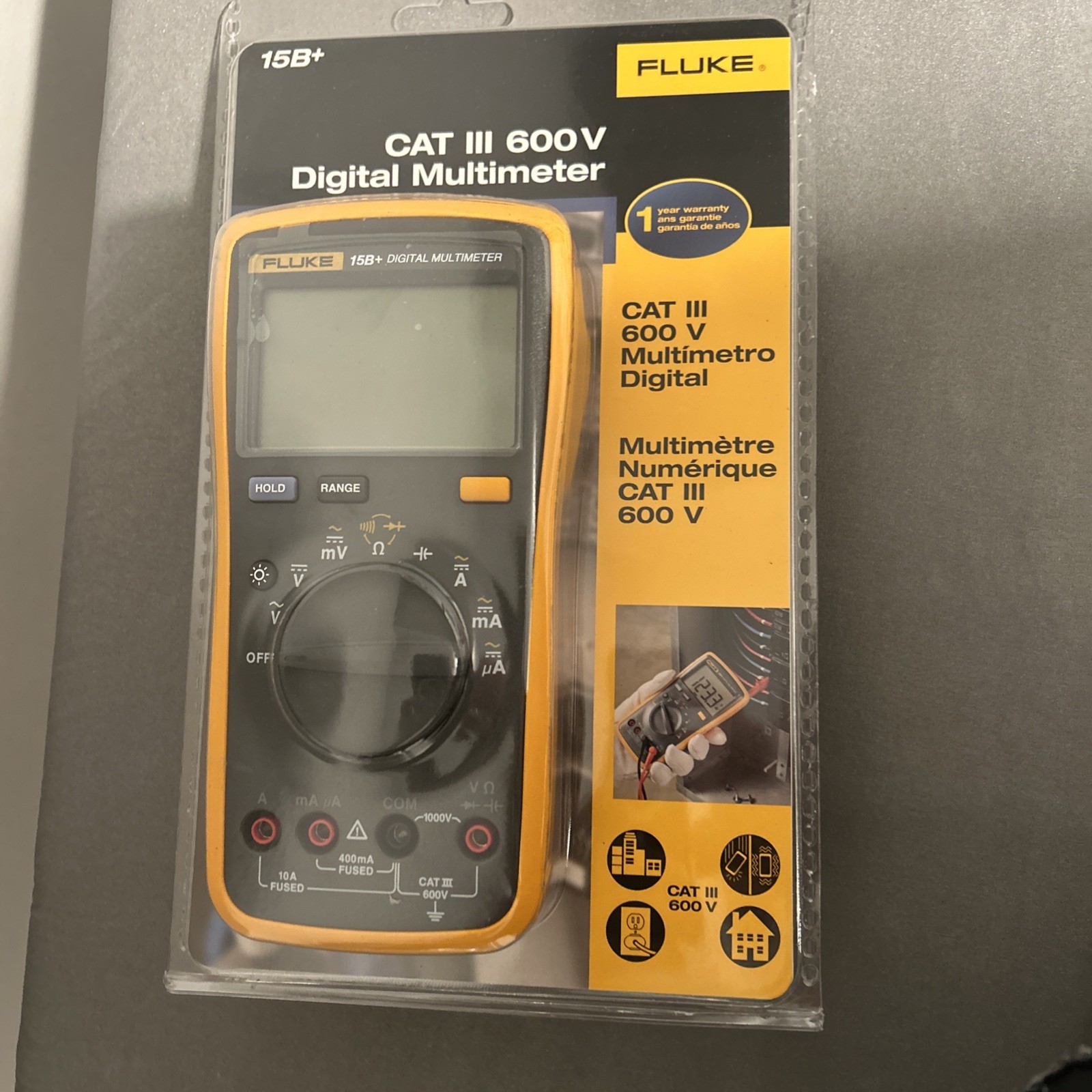 New Fluke 15B+ 600V Cat III Digital Multimeter