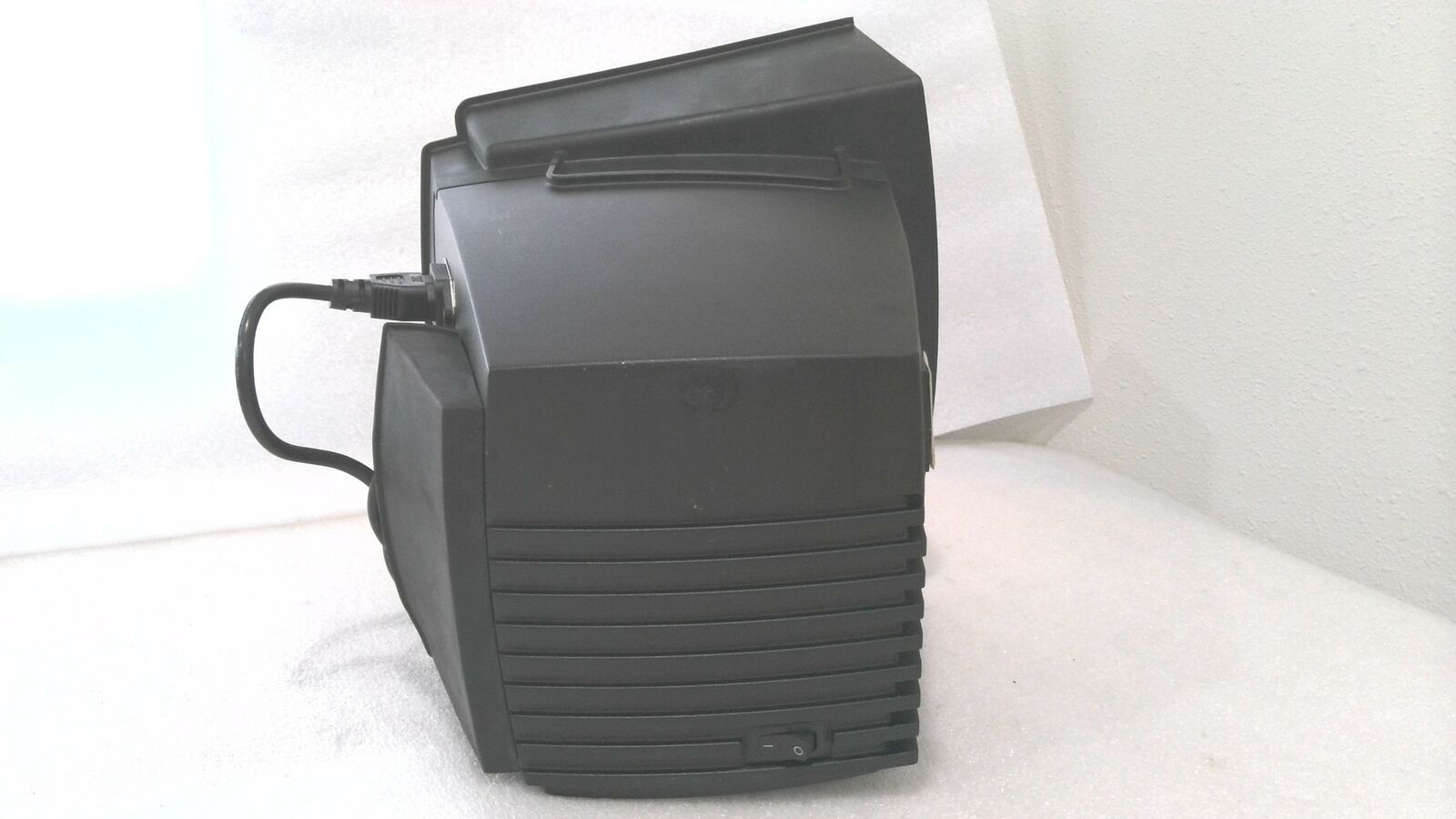 OKI MODEL BVX-100 BENCHTOP FUME EXTRACTOR 100-240 VOLTS 50/60HZ 85 WATT