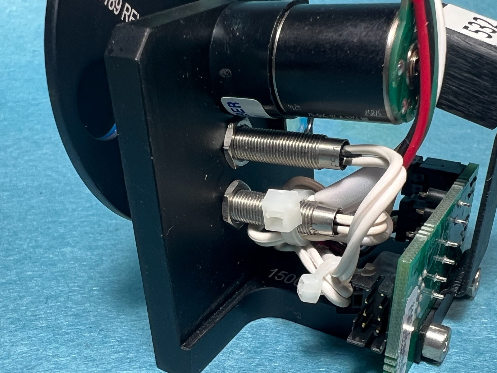 Motorized Optical Attenuator Filter Wheel, 8 Position for 532nm Laser