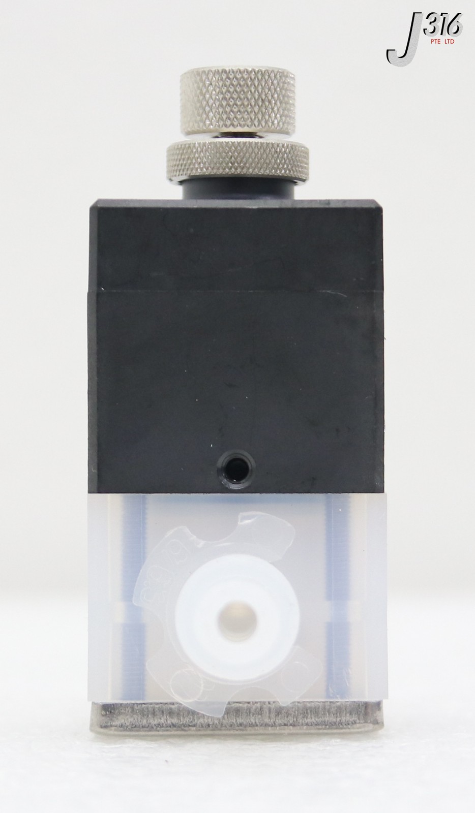 37933 KOGANEI PNEUMATIC VALVE 0~0.3MPA F-AVP125-28W
