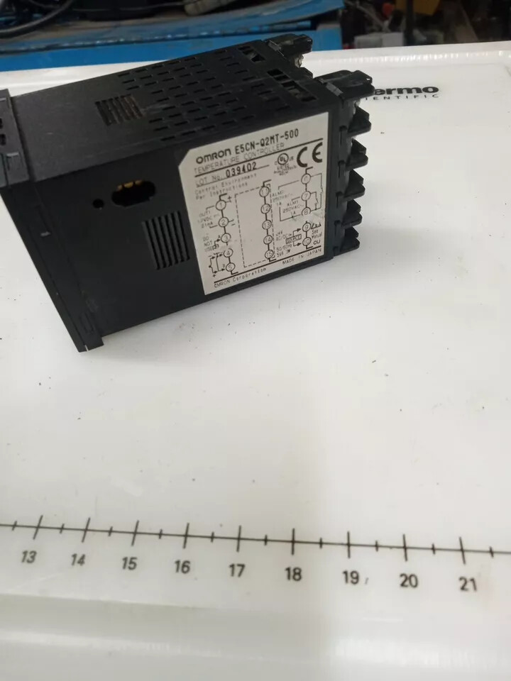 OMRON Temperature Controller E5CN-Q2MT-500