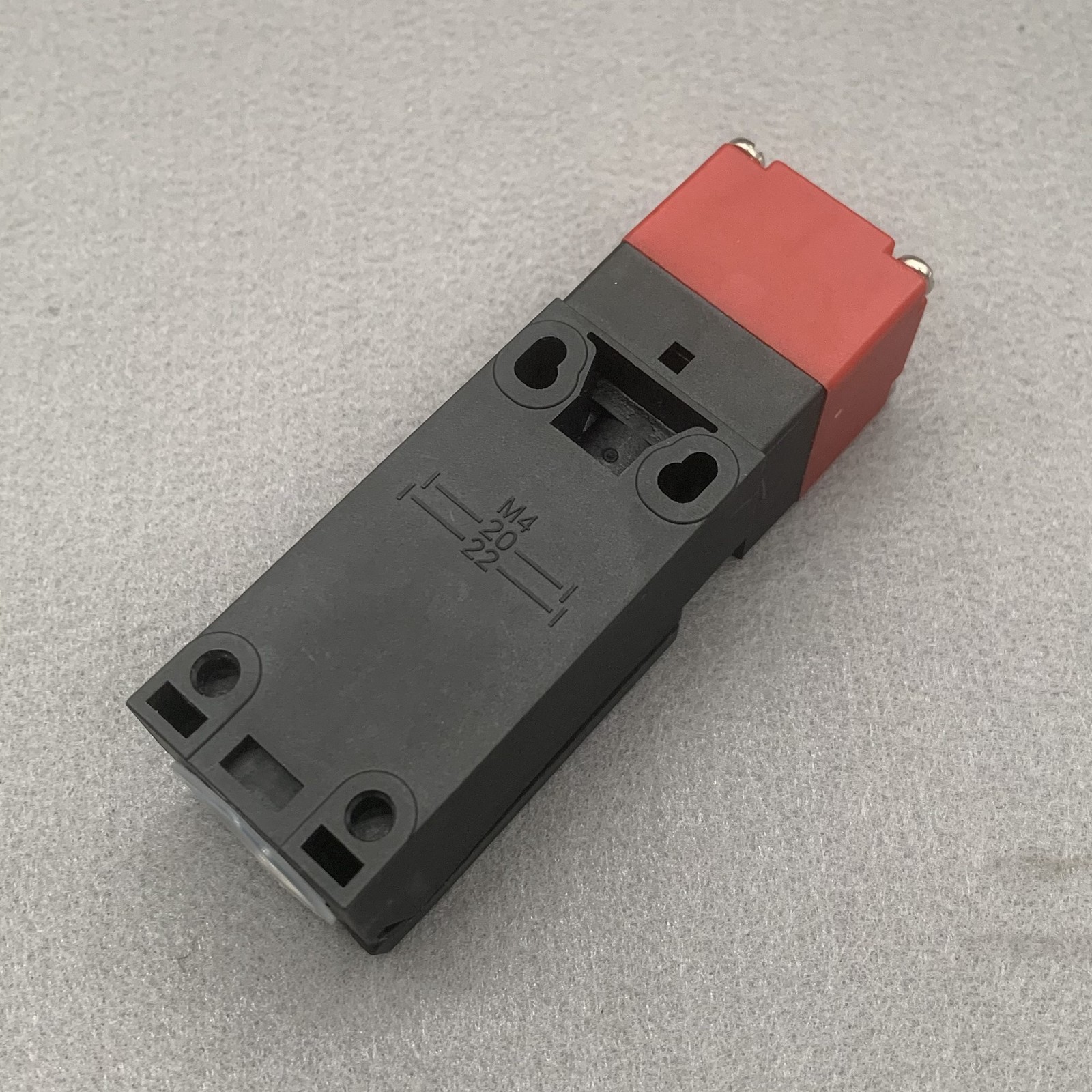 Omron Safety Door Switch D4NS-1BF D4NS1BF New In Box Free Ship US