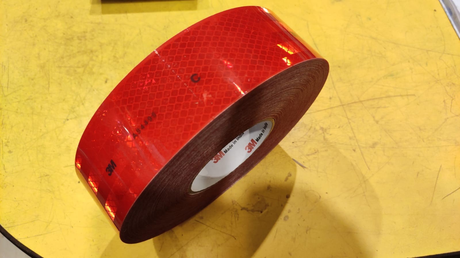3M 983 series 2″ x 50 Yards Diamond Grade Reflective Retro Reflective Tape – red