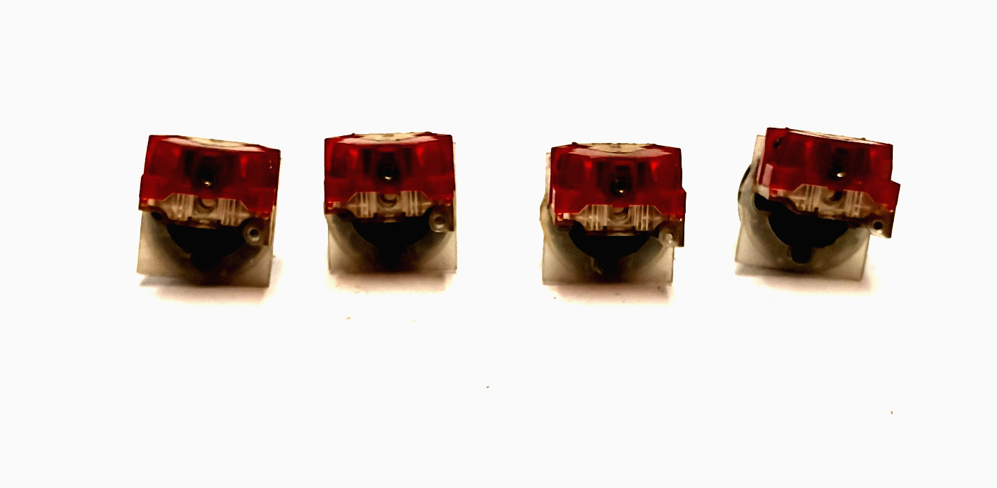 SQUARED D PUSH BUTTON TYPE: 9001, TYPE: KA-3 SER:J, RED (LOT OF 4)